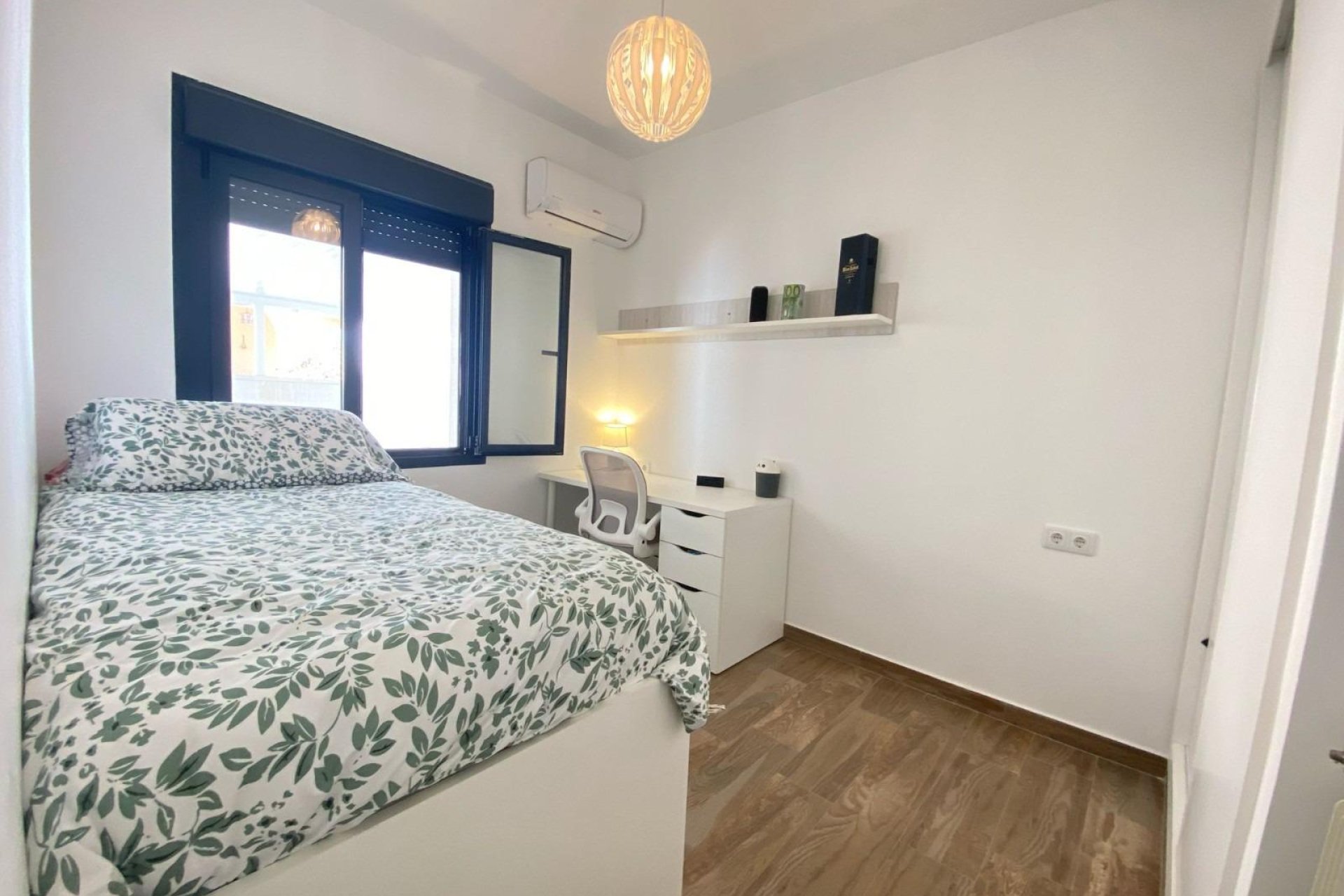 Revânzare - Vilă -
Orihuela Costa - Villamartín