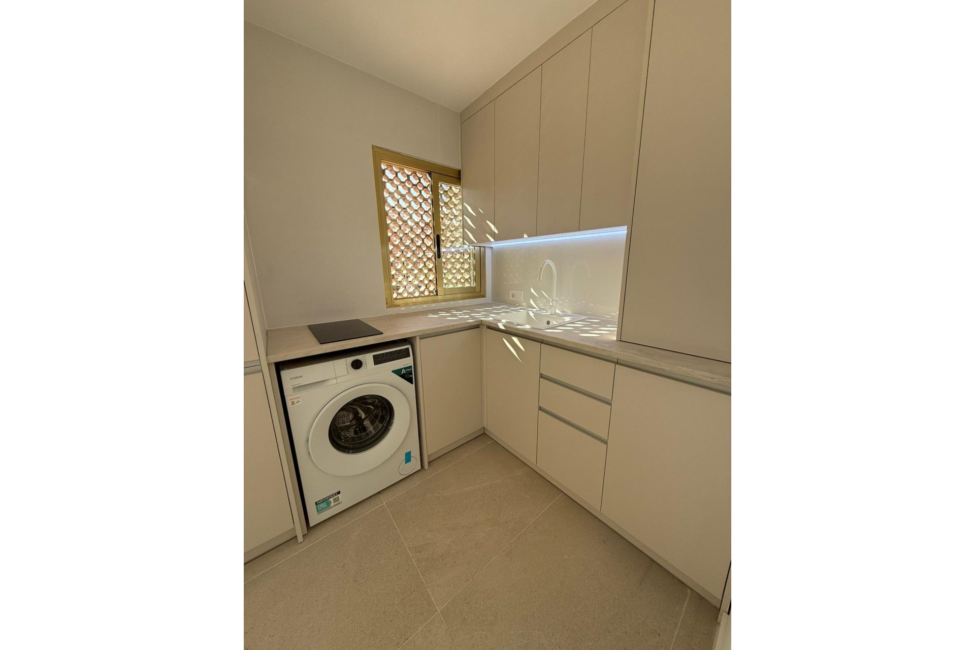 Revente - Appartement -
Benidorm - Rincón de Loix
