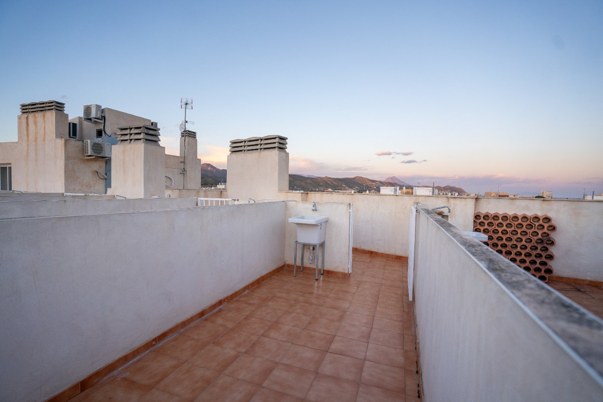 Revente - Appartement -
El Campello - Costa Blanca