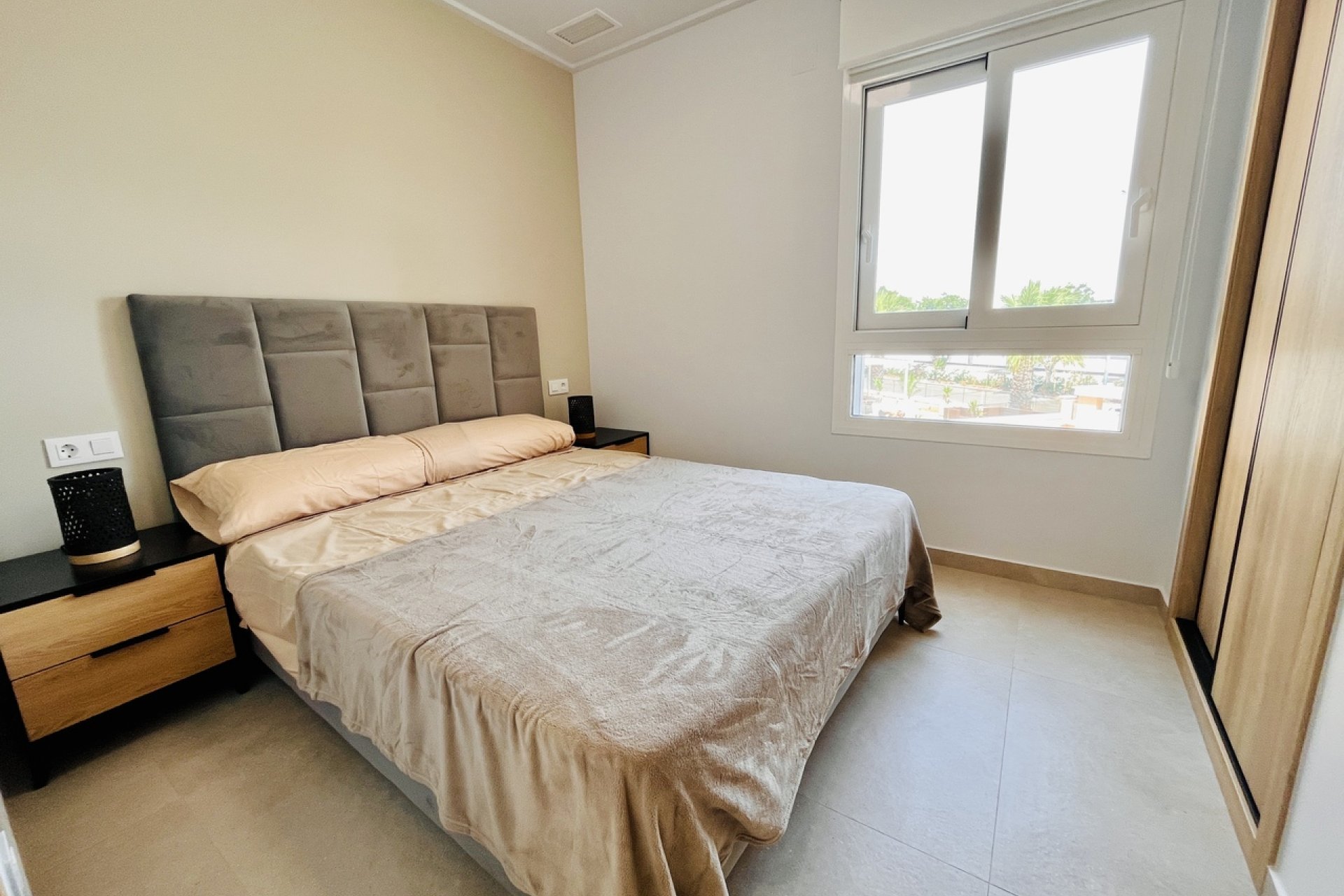 Revente - Appartement -
El Raso - Costa Blanca