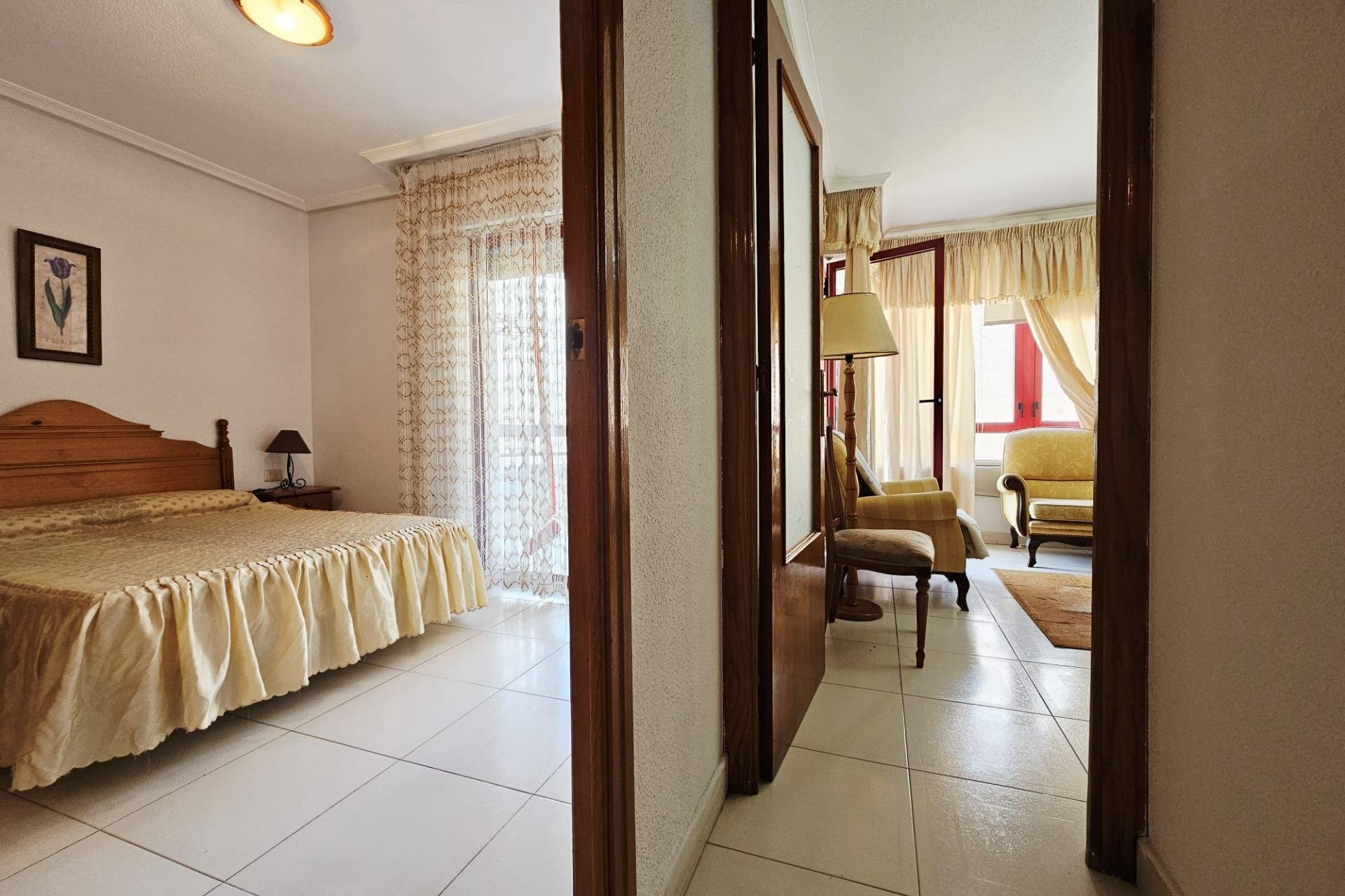 Revente - Appartement -
Guardamar del Segura - Pueblo