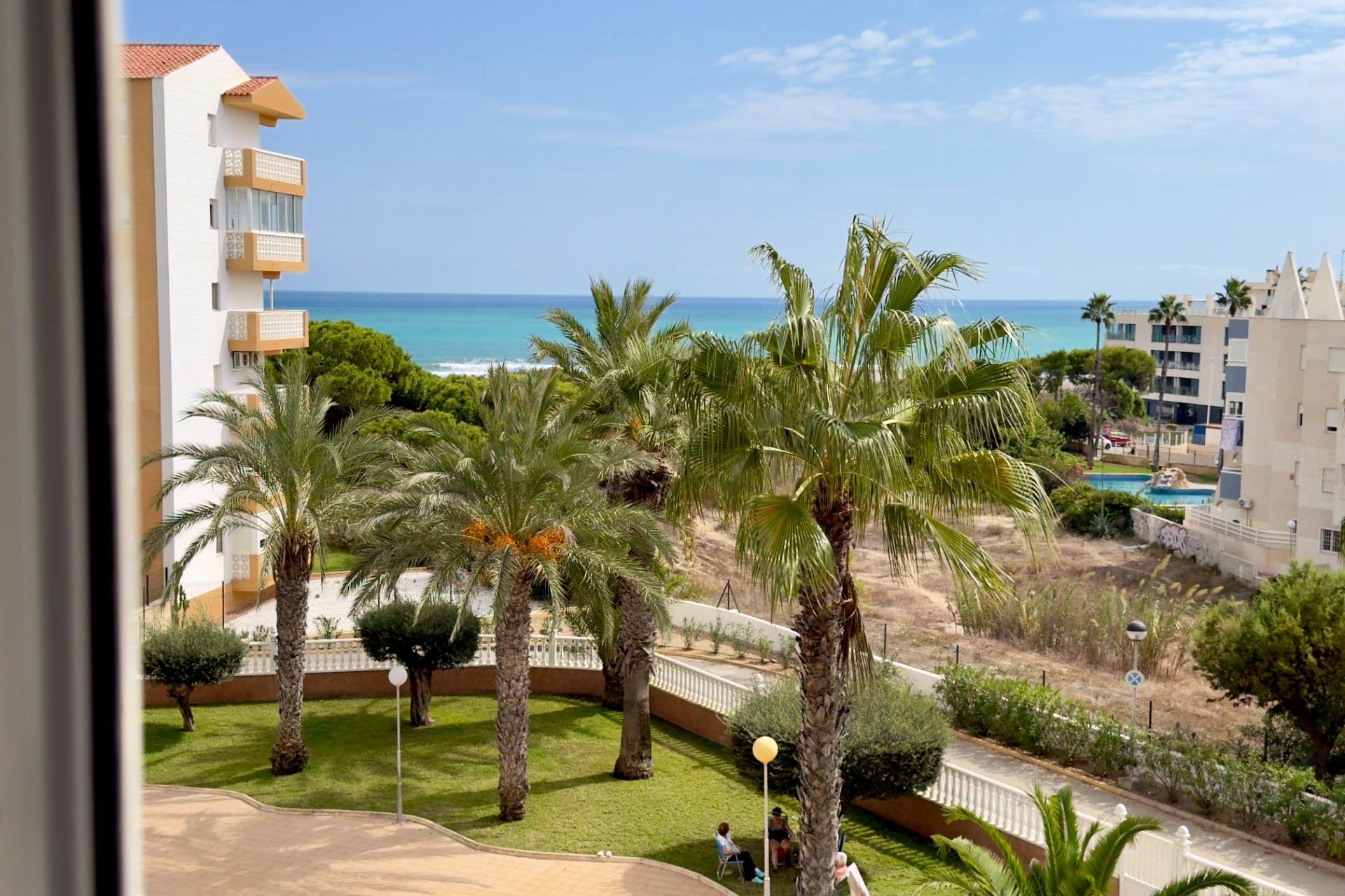 Revente - Appartement -
Guardamar del Segura - Urbanizaciones