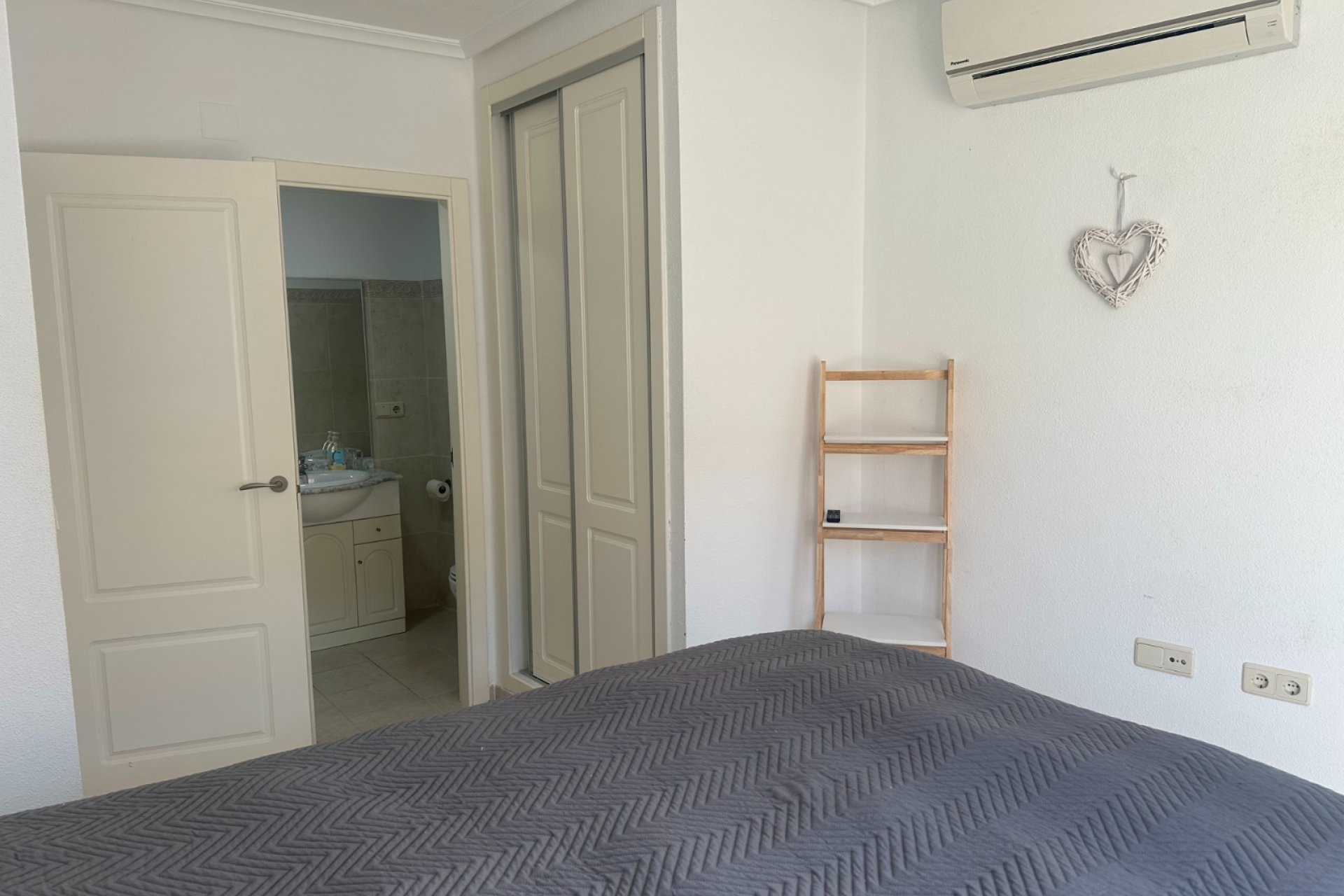 Revente - Appartement -
Jacarilla - Inland