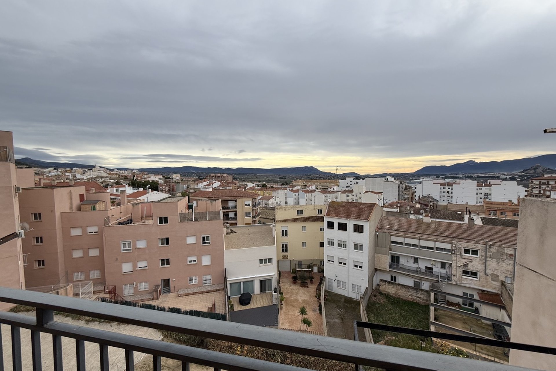 Revente - Appartement -
Onil - Costa Blanca
