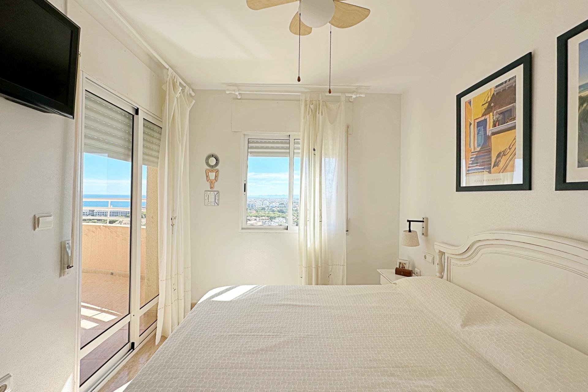 Revente - Appartement -
Orihuela Costa - Campoamor