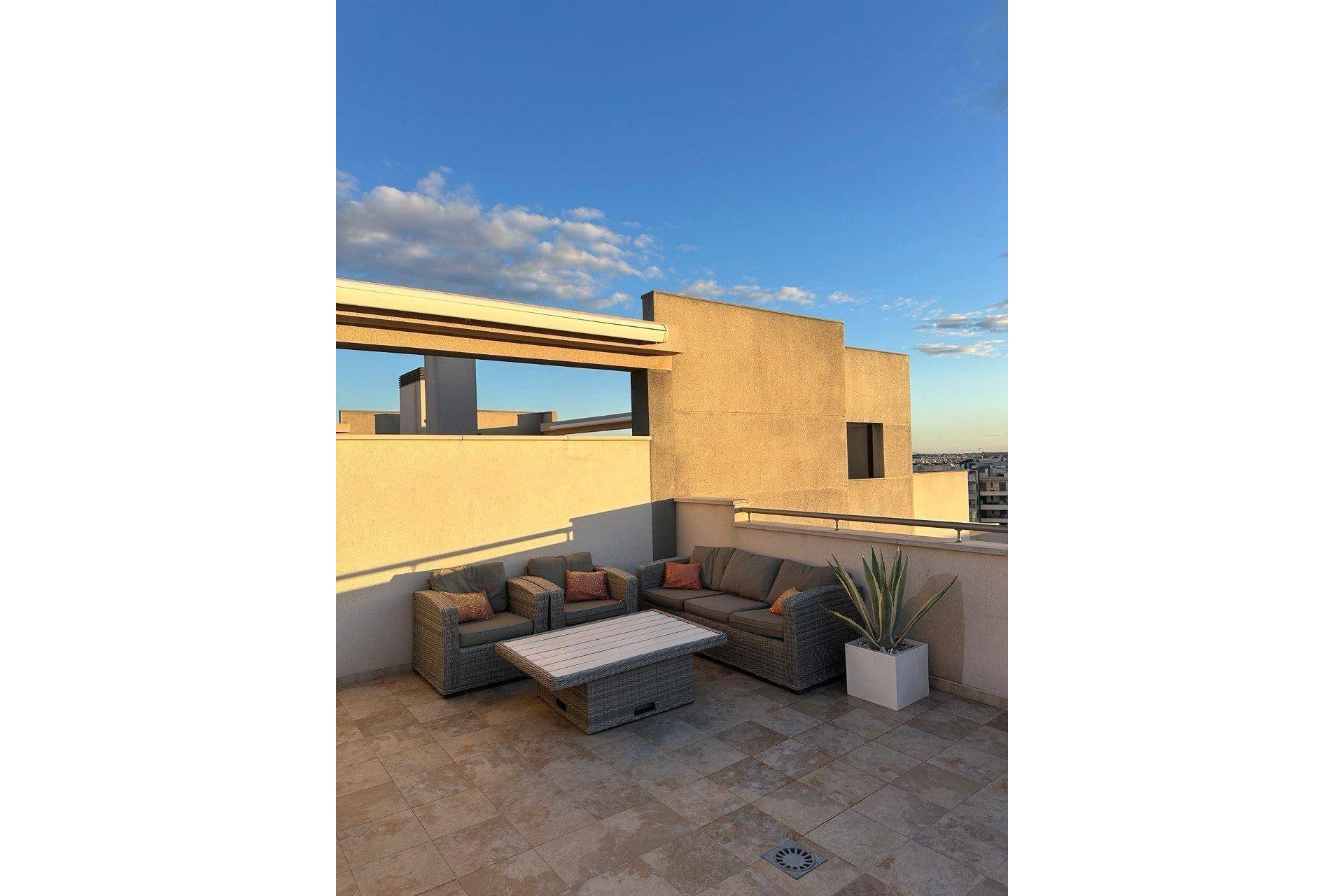 Revente - Appartement -
Orihuela Costa - Villamartín
