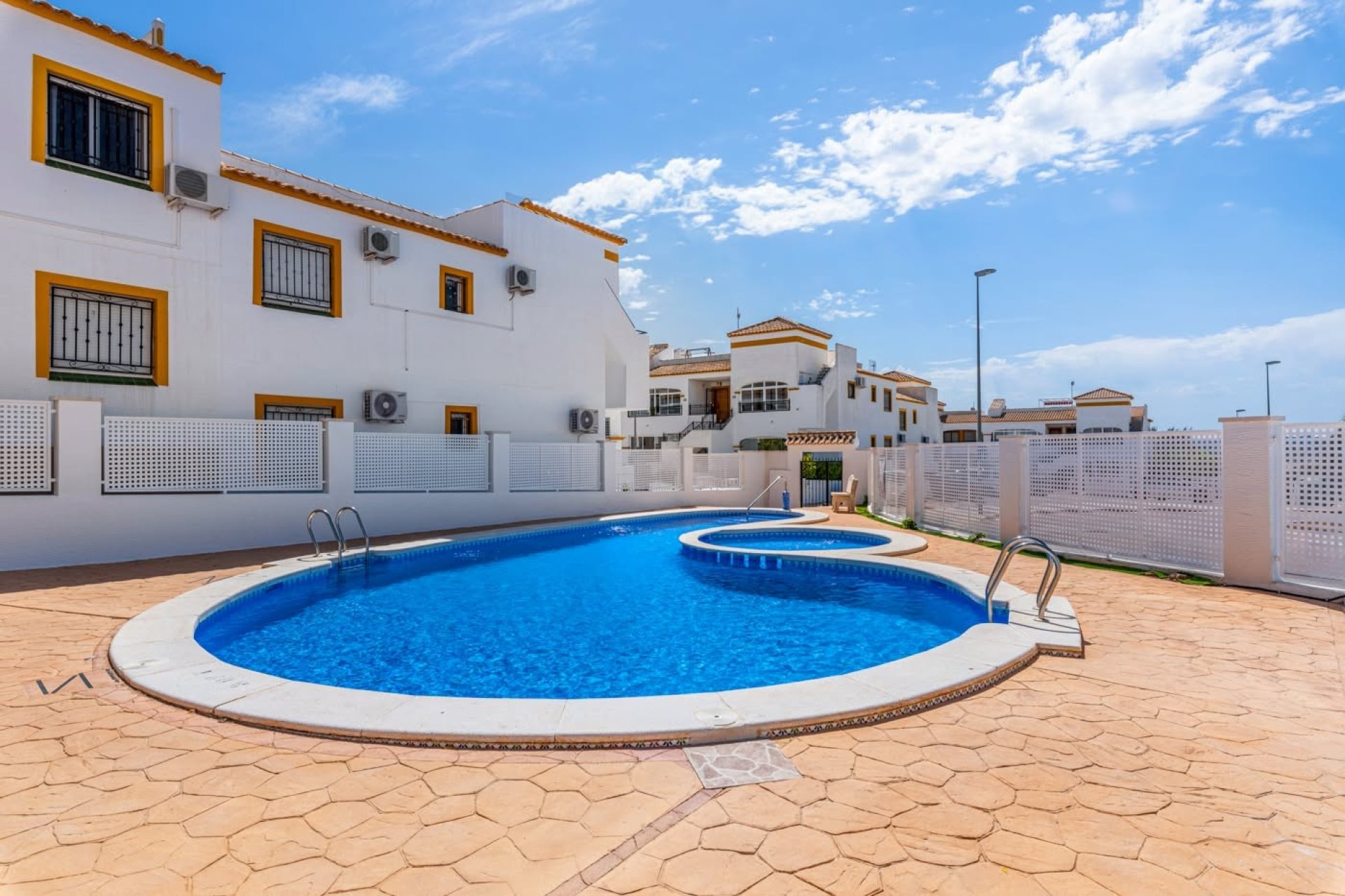 Revente - Appartement -
Orihuela - Inland