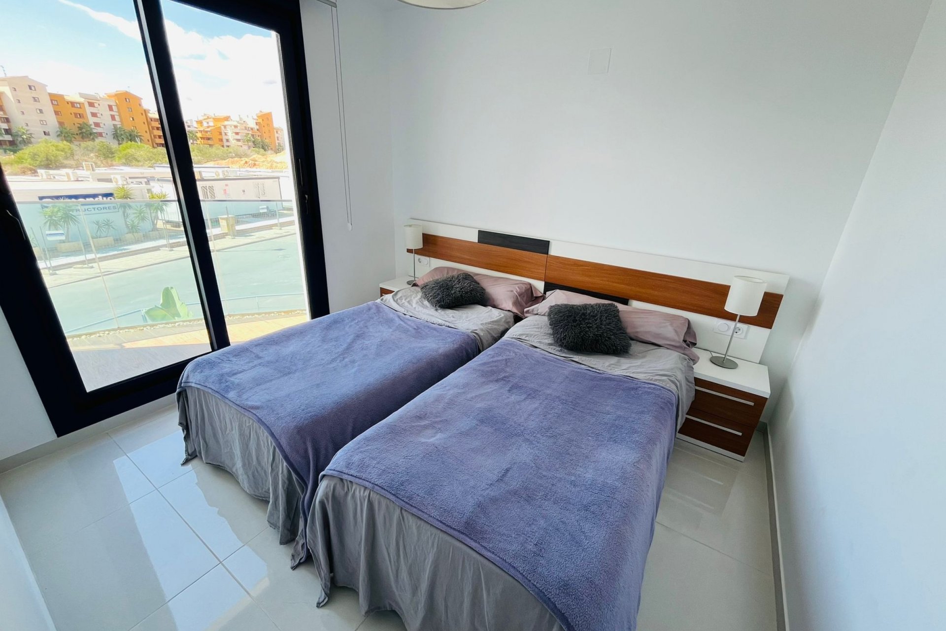 Revente - Appartement -
Punta Prima - Costa Blanca