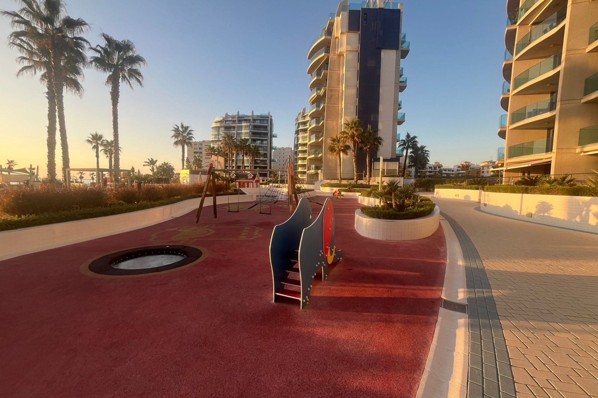 Revente - Appartement -
Punta Prima - Costa Blanca