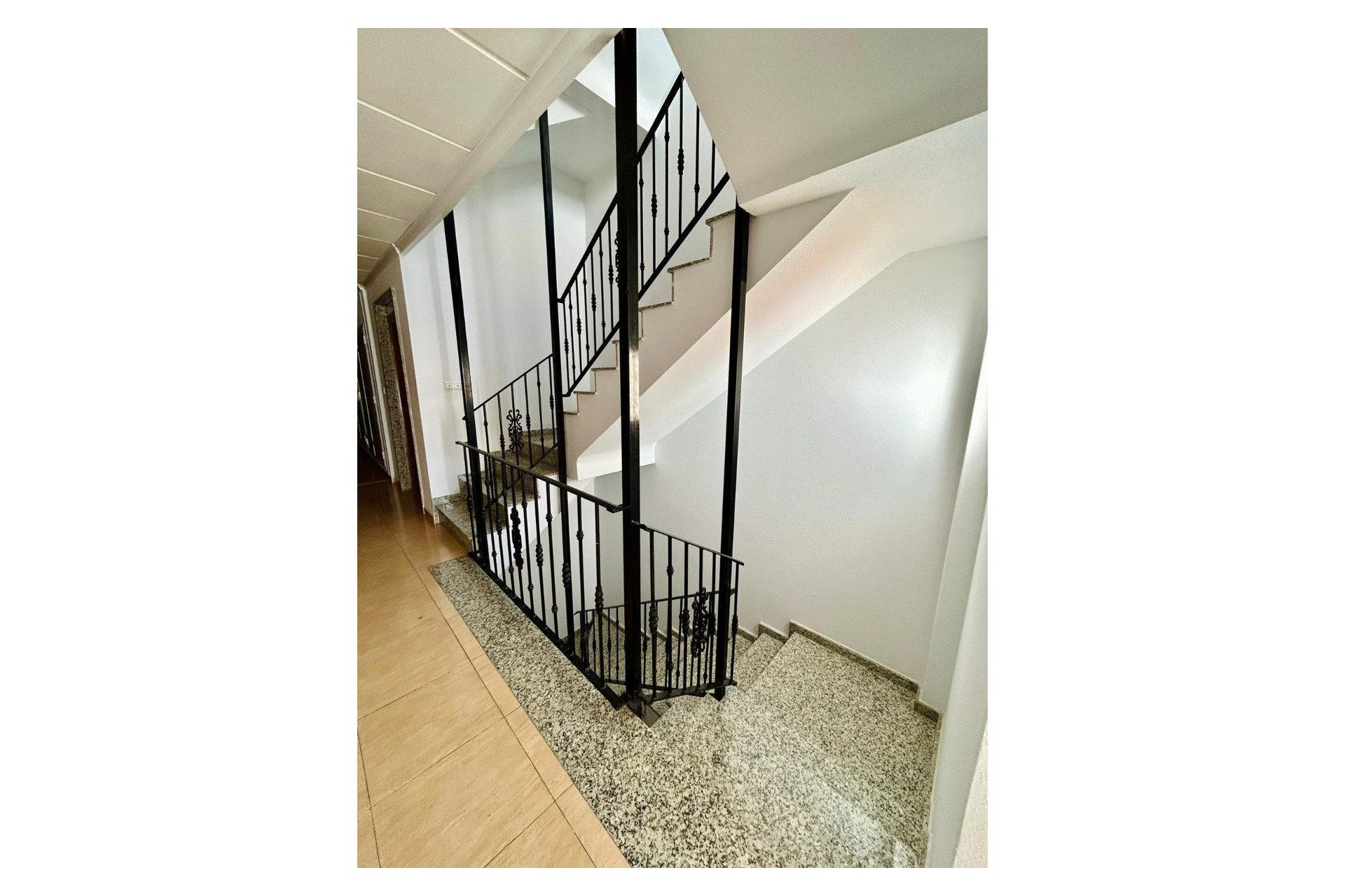 Revente - Appartement -
San Isidro - Inland