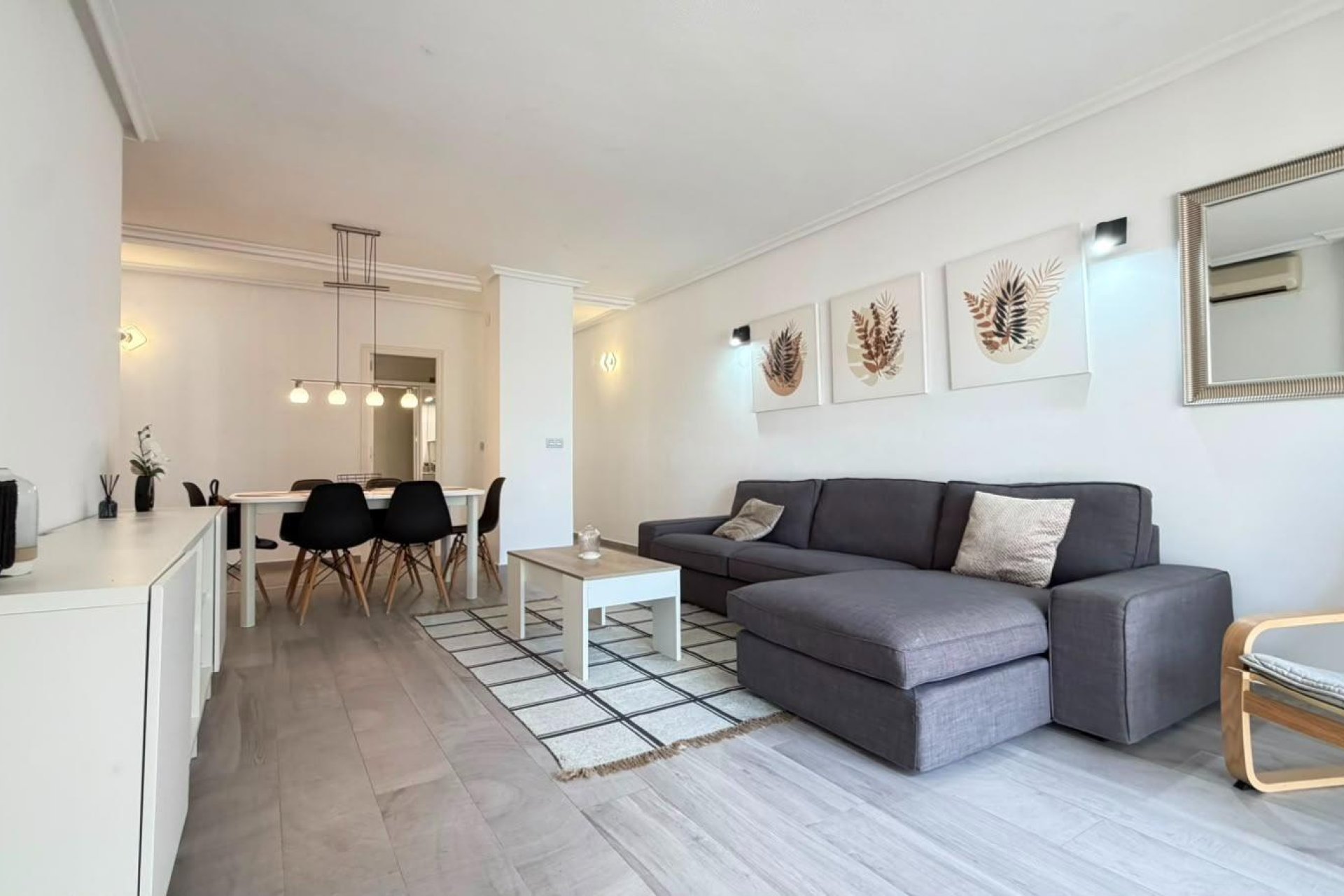 Revente - Appartement -
Torrevieja - Centro - Muelle Pesquero