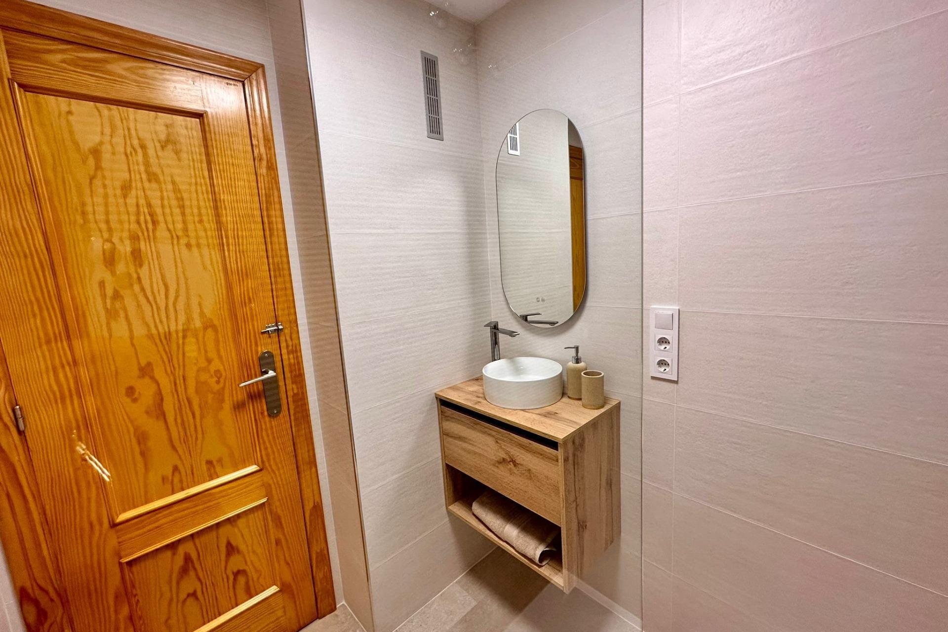 Revente - Appartement -
Torrevieja - Centro