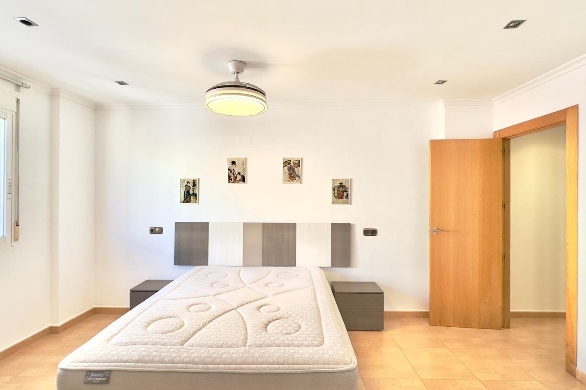 Revente - Appartement -
Torrevieja - Centro