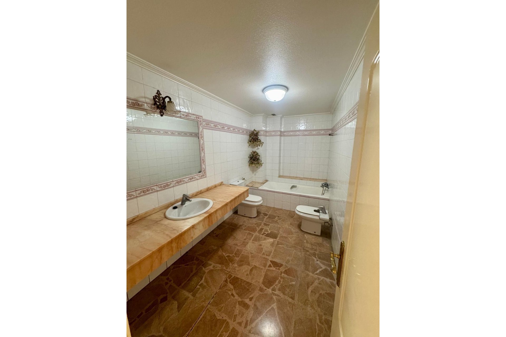 Revente - Appartement -
Torrevieja - Centro