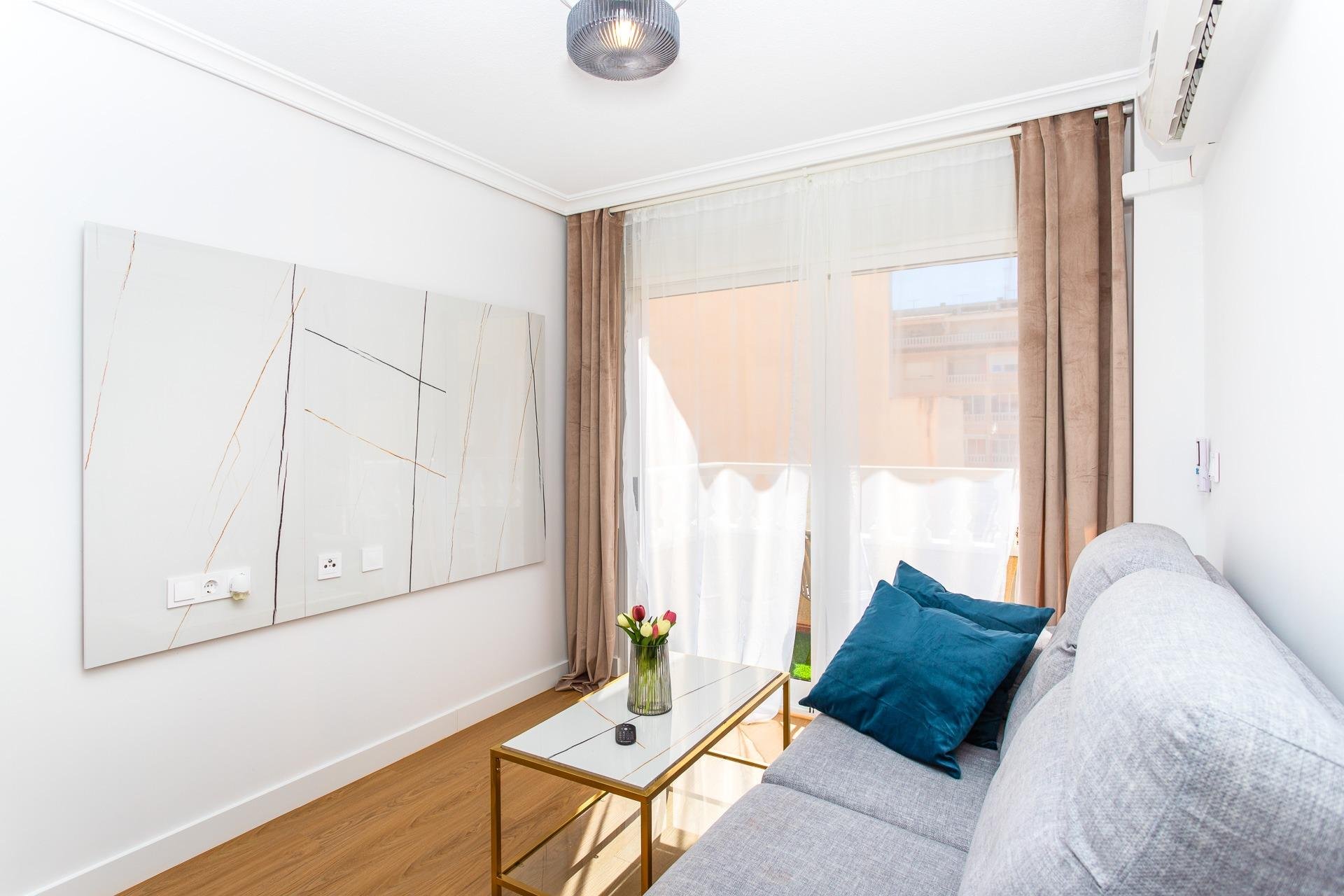 Revente - Appartement -
Torrevieja - Centro