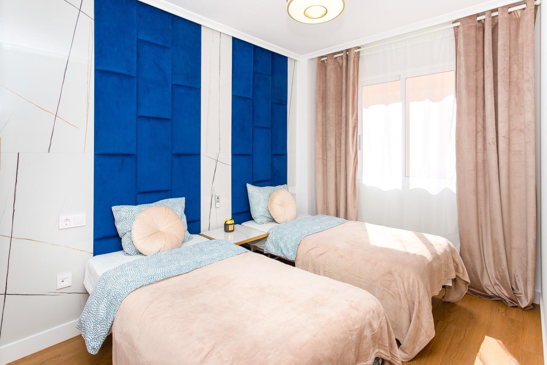 Revente - Appartement -
Torrevieja - Centro