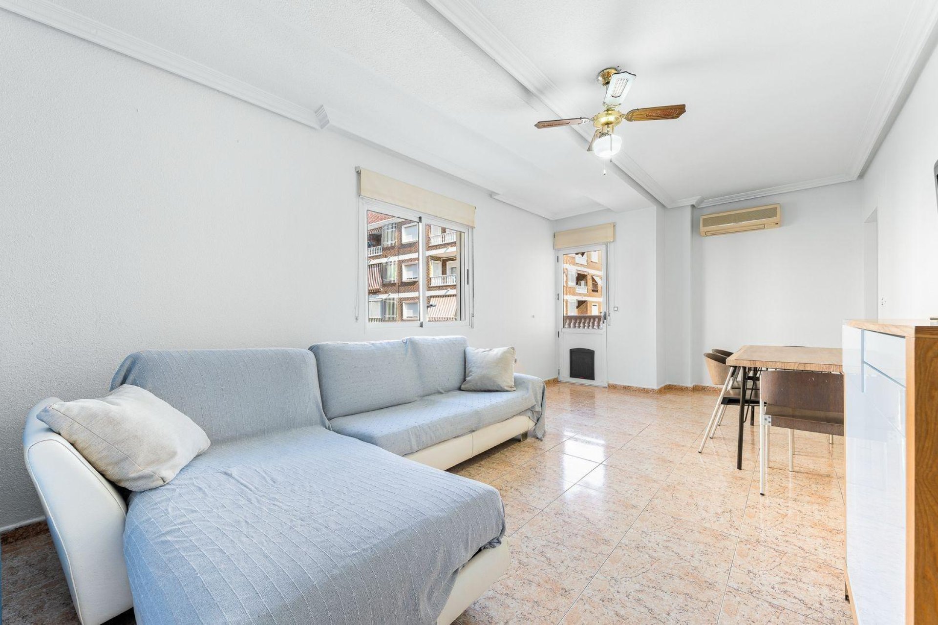 Revente - Appartement -
Torrevieja - Centro