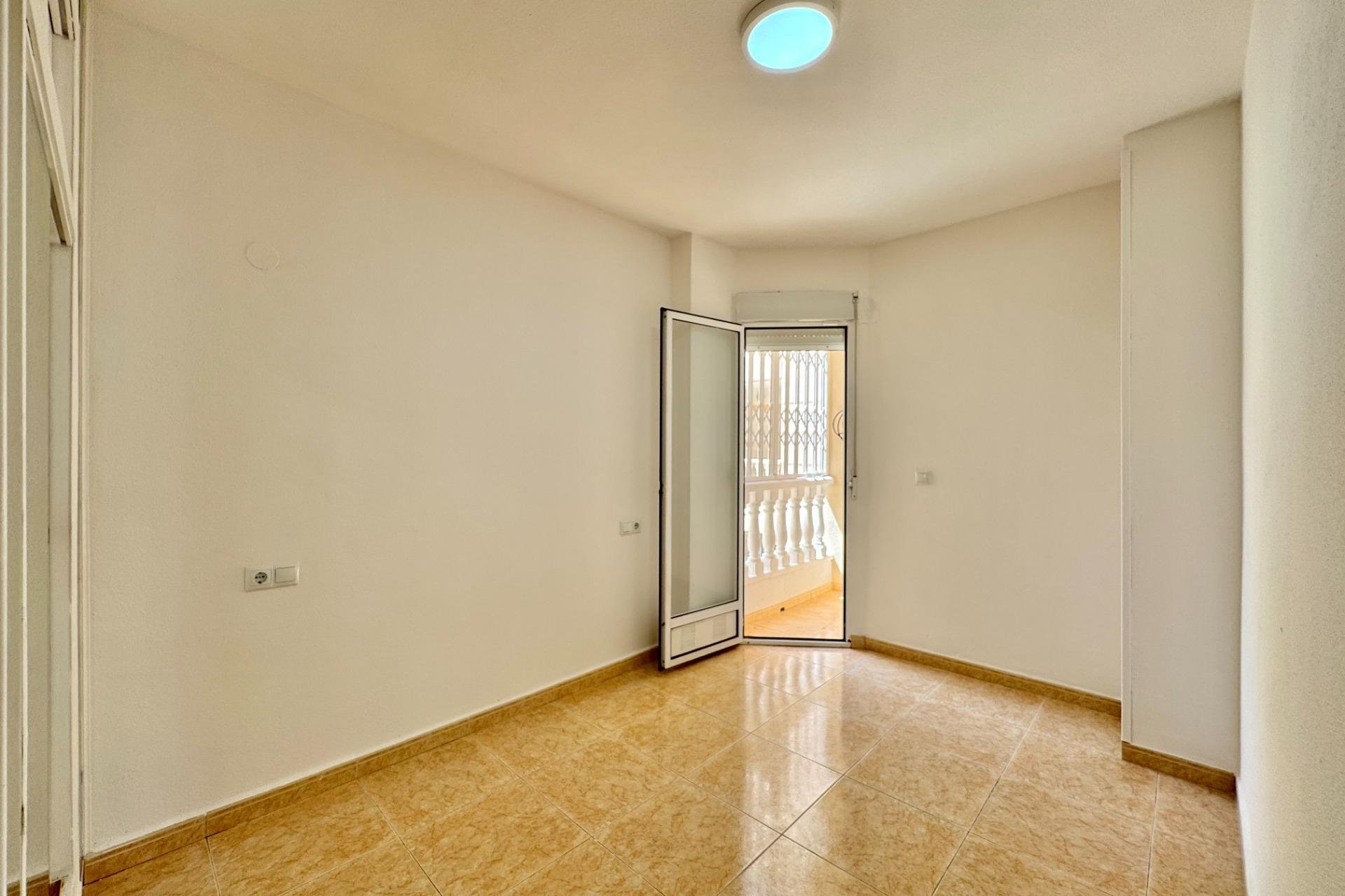 Revente - Appartement -
Torrevieja - Centro