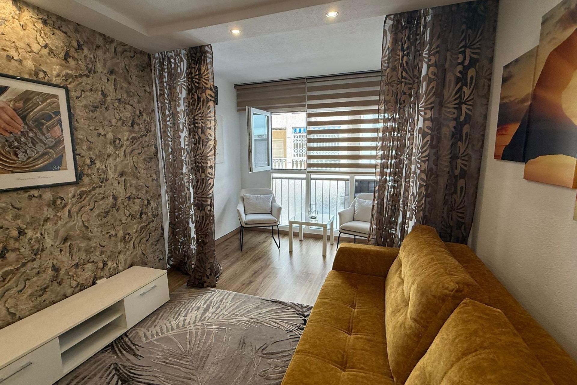Revente - Appartement -
Torrevieja - Centro