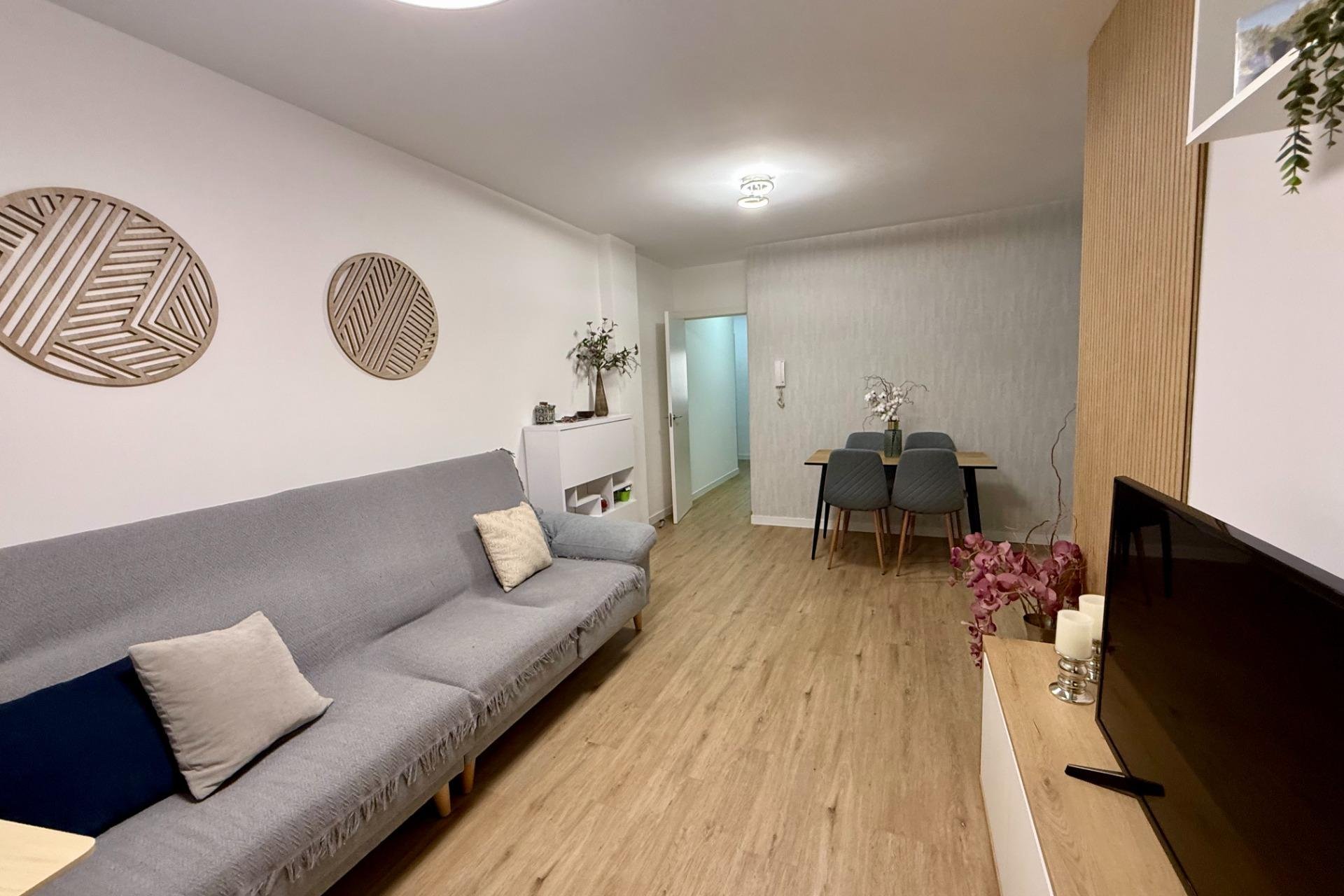Revente - Appartement -
Torrevieja - Centro