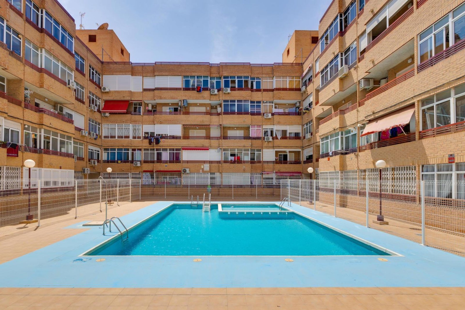 Revente - Appartement -
Torrevieja - Centro