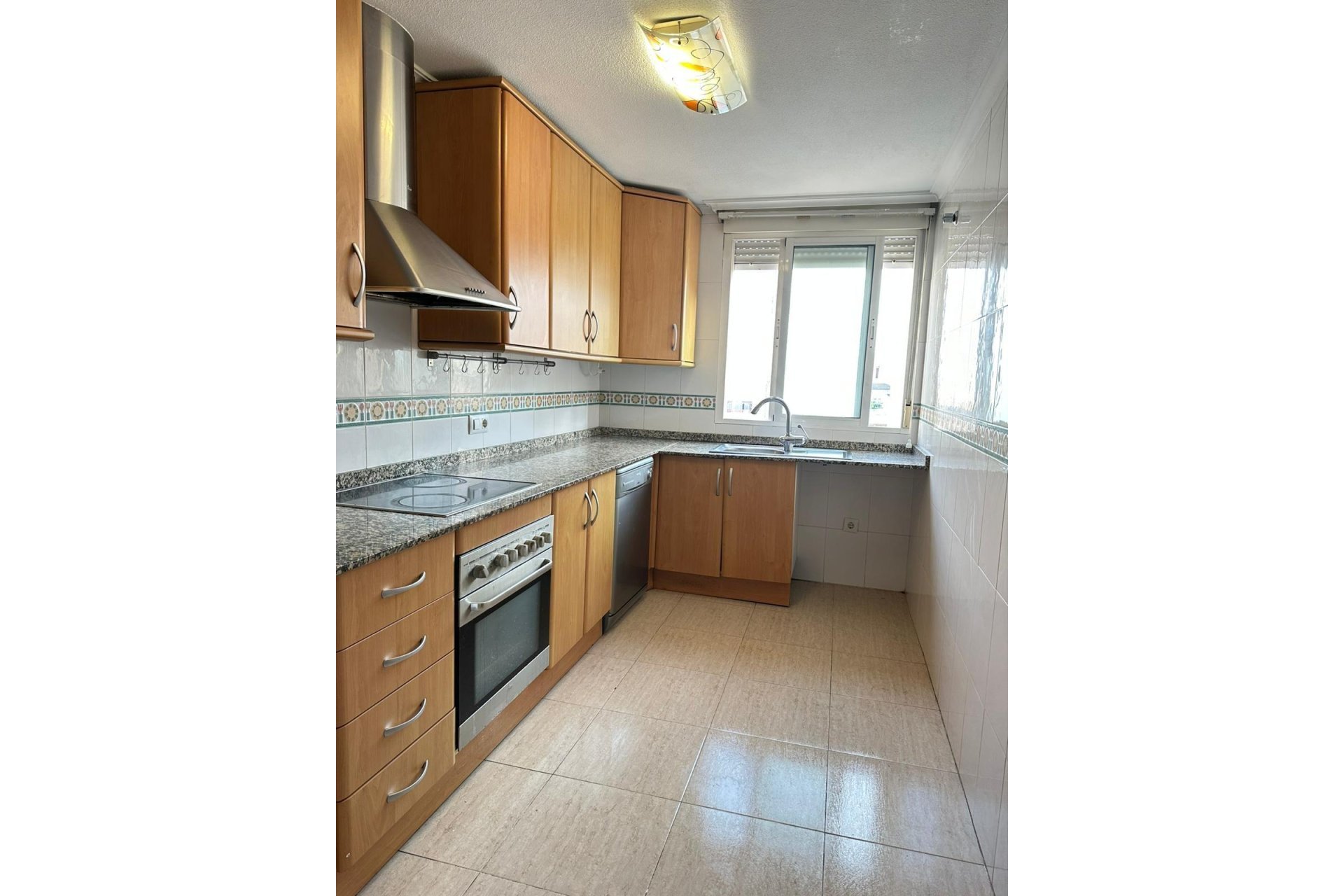 Revente - Appartement -
Torrevieja - Centro