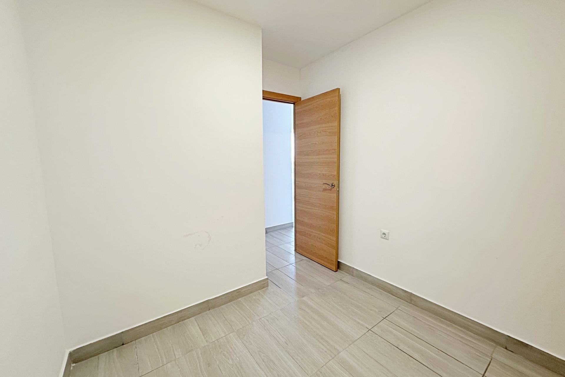 Revente - Appartement -
Torrevieja - Centro