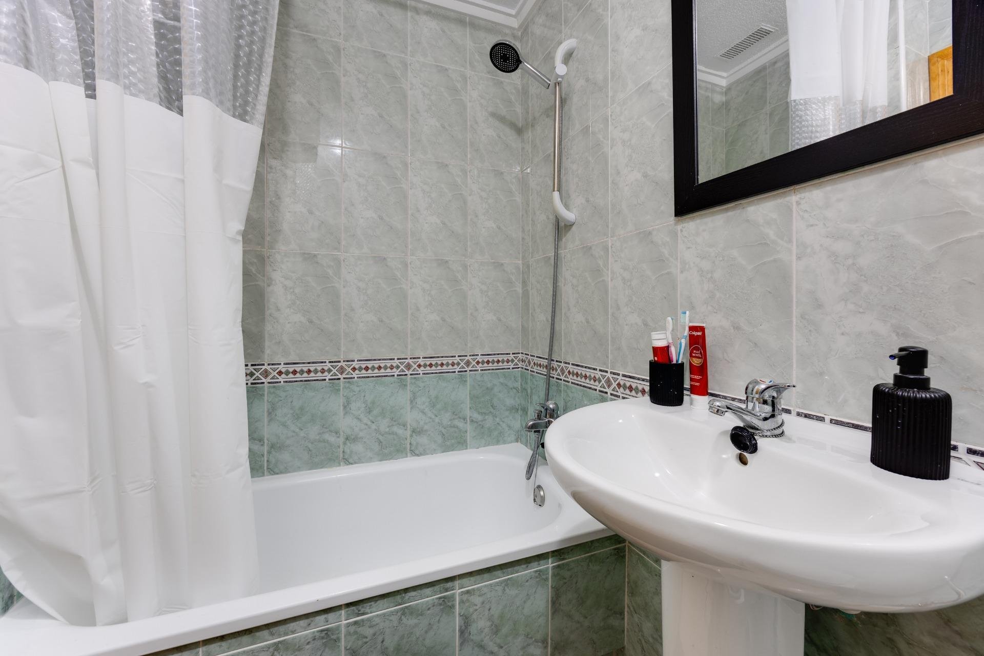 Revente - Appartement -
Torrevieja - Centro