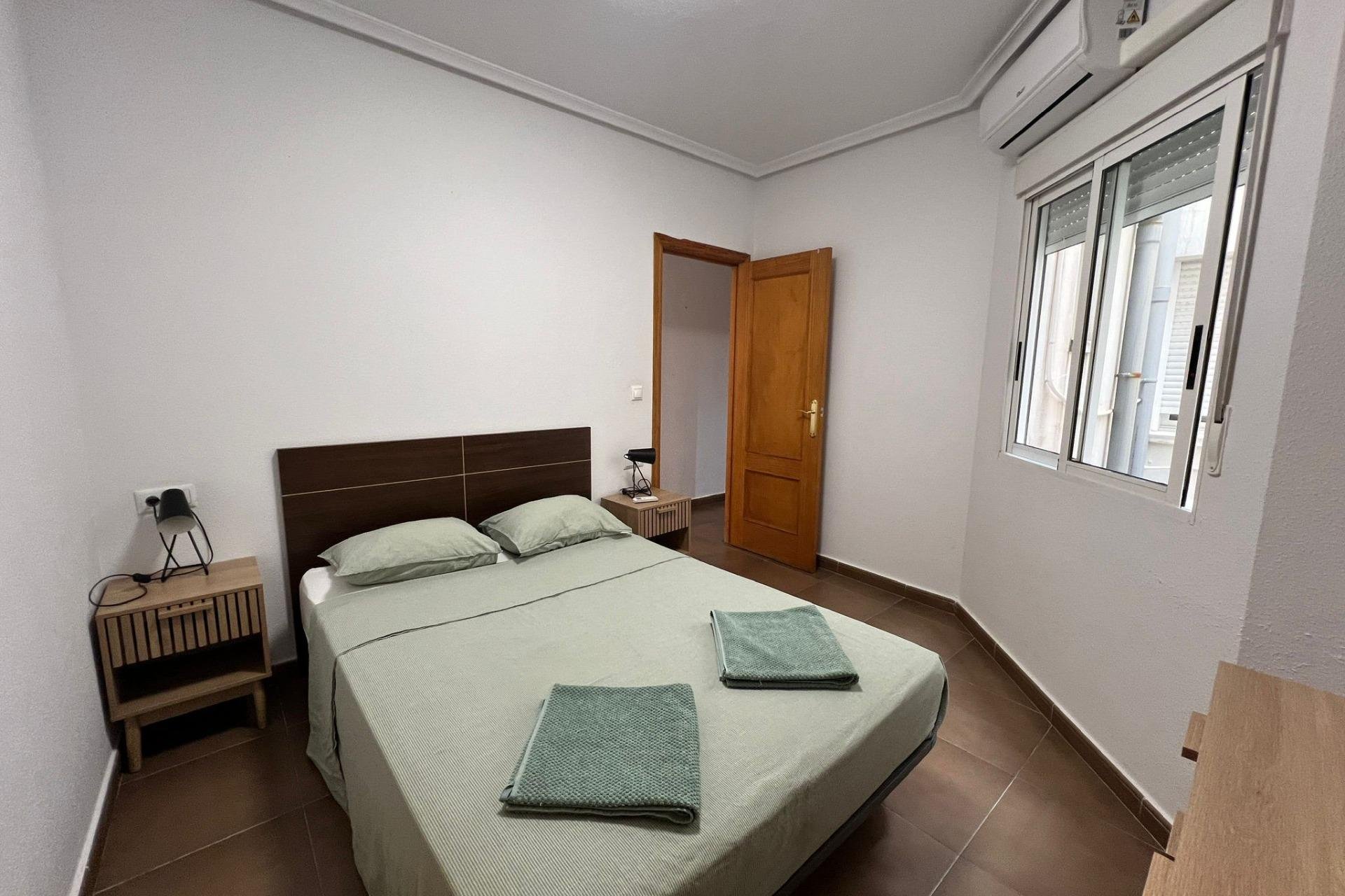Revente - Appartement -
Torrevieja - Centro