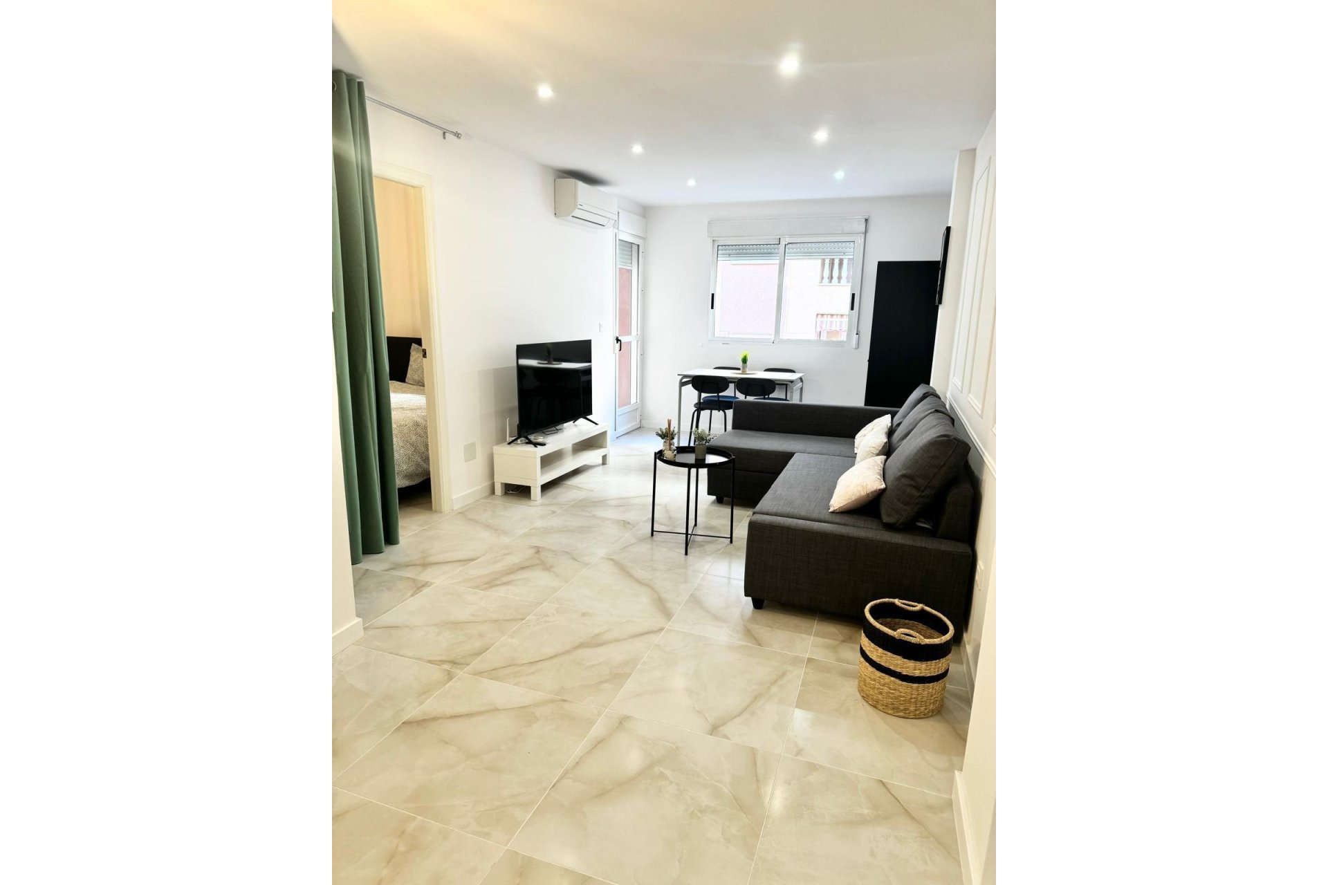 Revente - Appartement -
Torrevieja - Centro