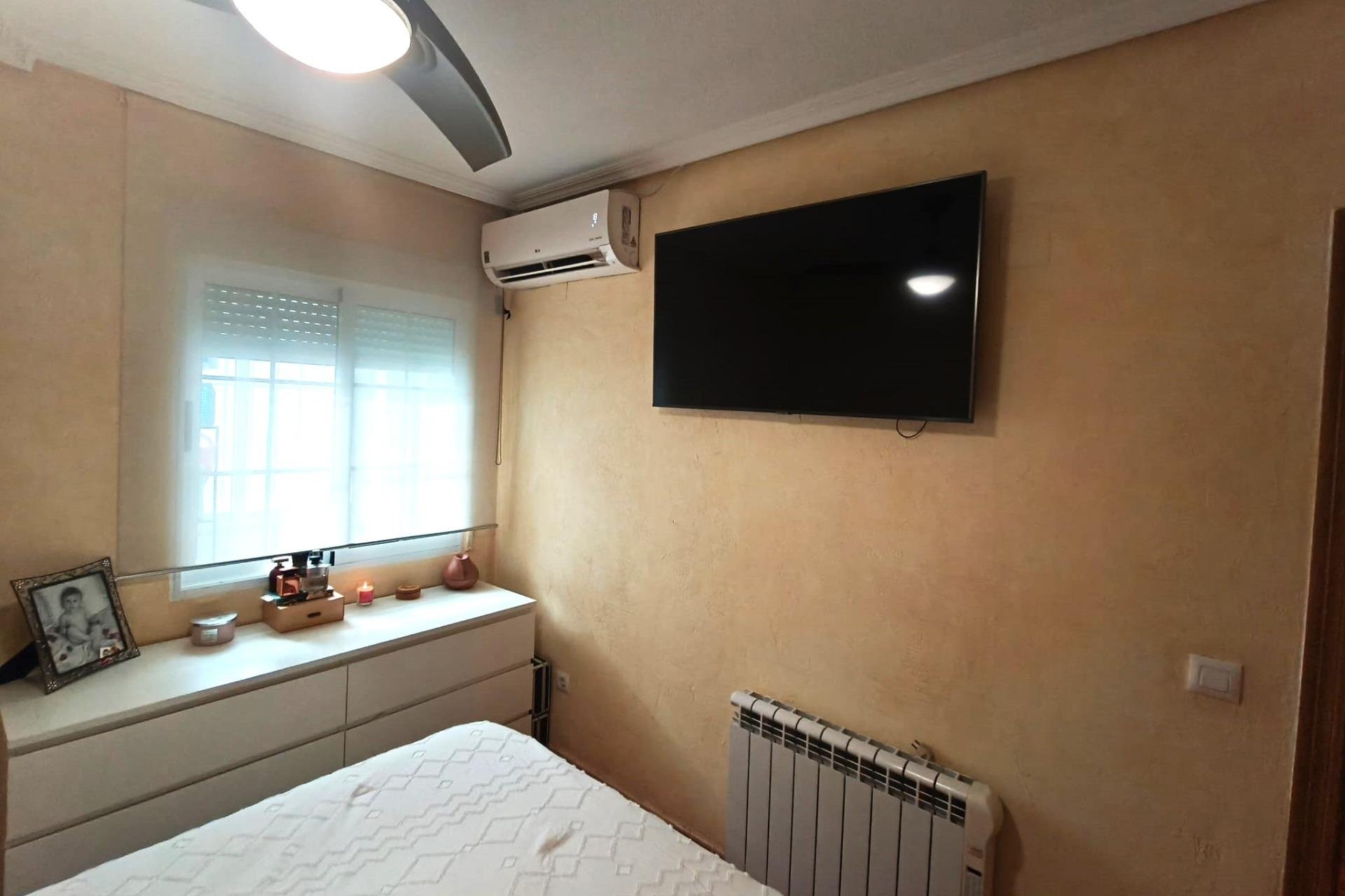 Revente - Appartement -
Torrevieja - Centro