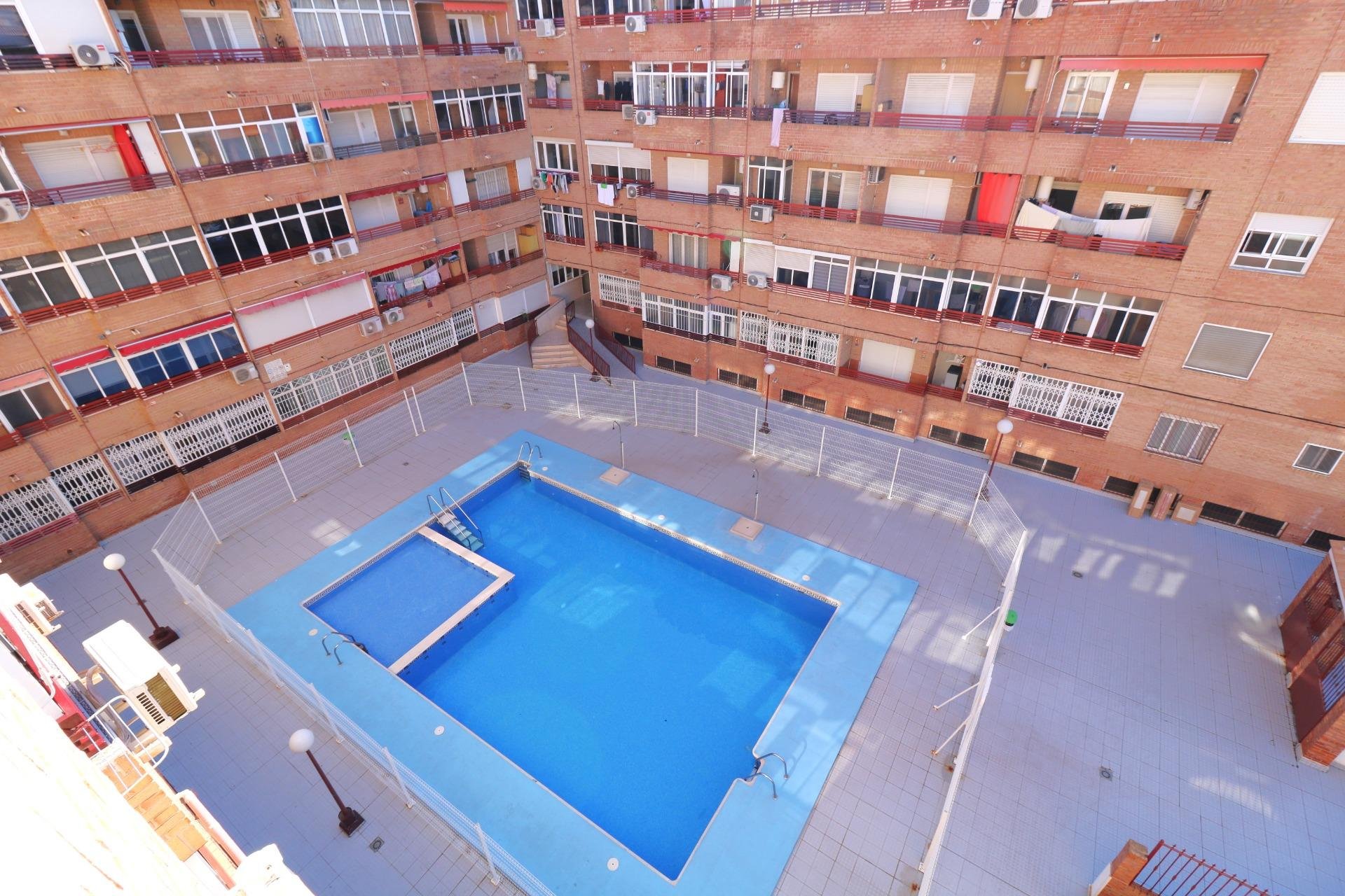 Revente - Appartement -
Torrevieja - El Molino