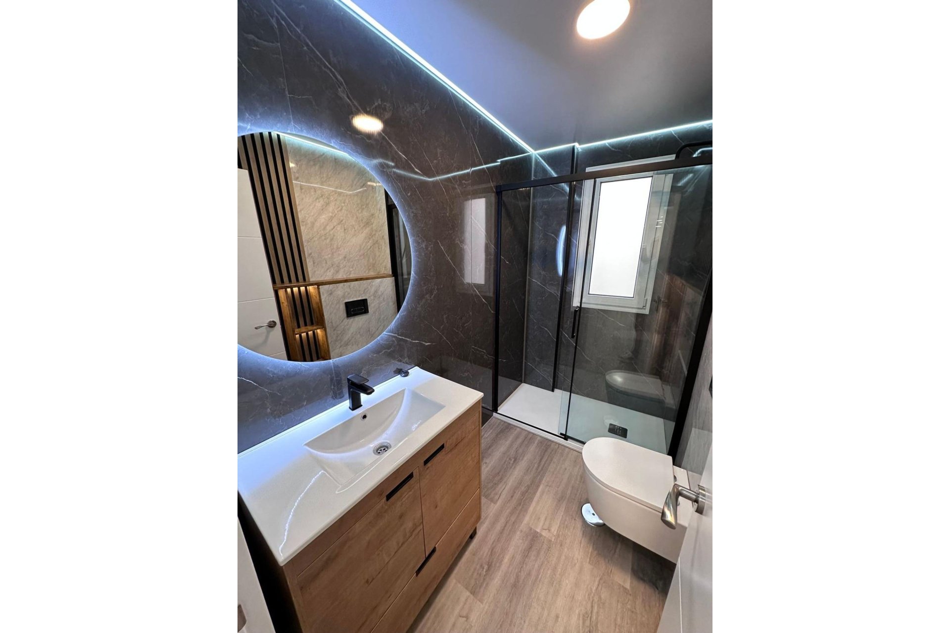 Revente - Appartement -
Torrevieja - Estacion De Autobuses