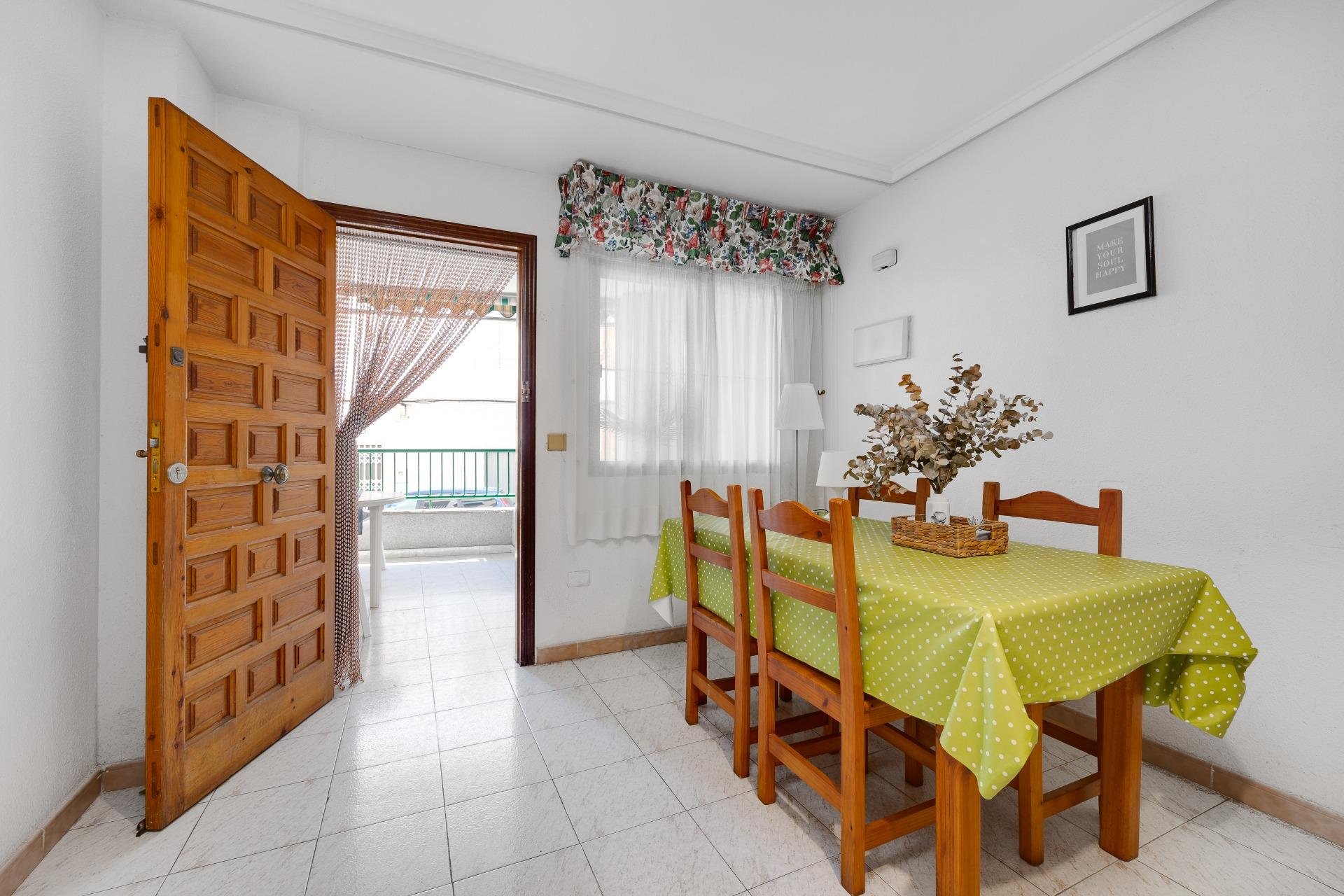 Revente - Appartement -
Torrevieja - Estacion De Autobuses