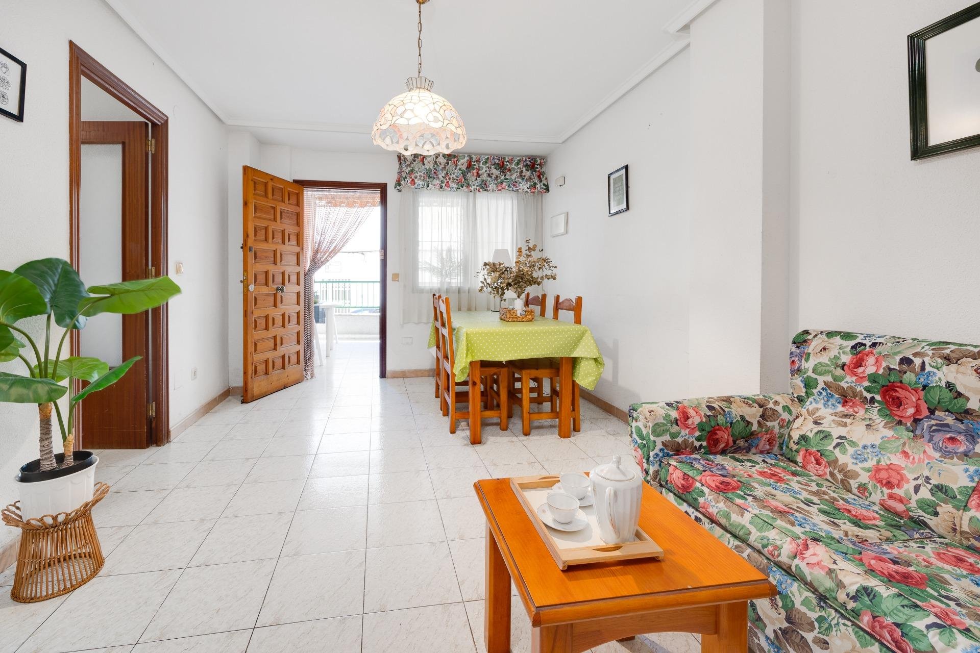 Revente - Appartement -
Torrevieja - Estacion De Autobuses