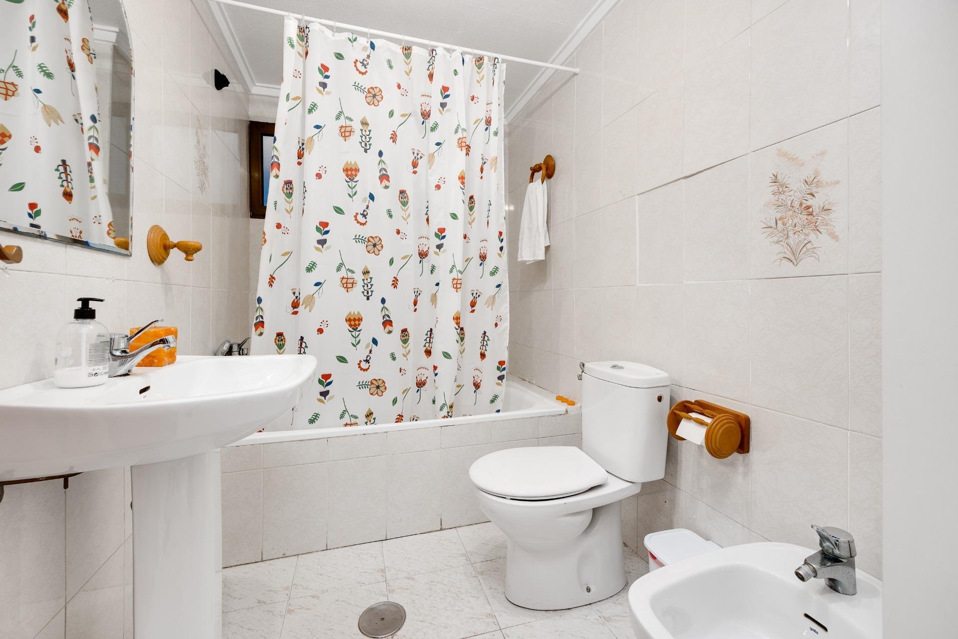 Revente - Appartement -
Torrevieja - Estacion De Autobuses