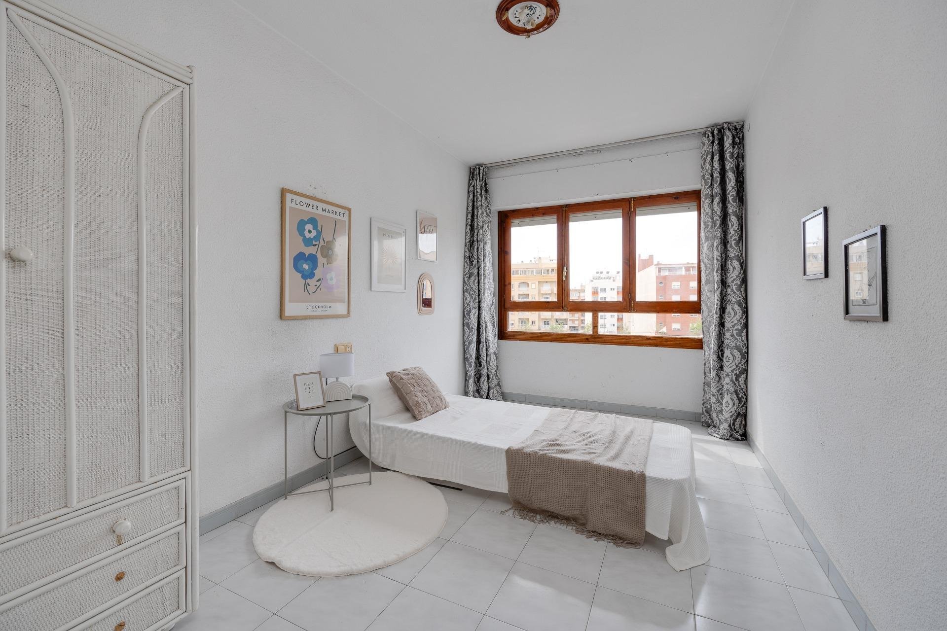 Revente - Appartement -
Torrevieja - Estacion De Autobuses
