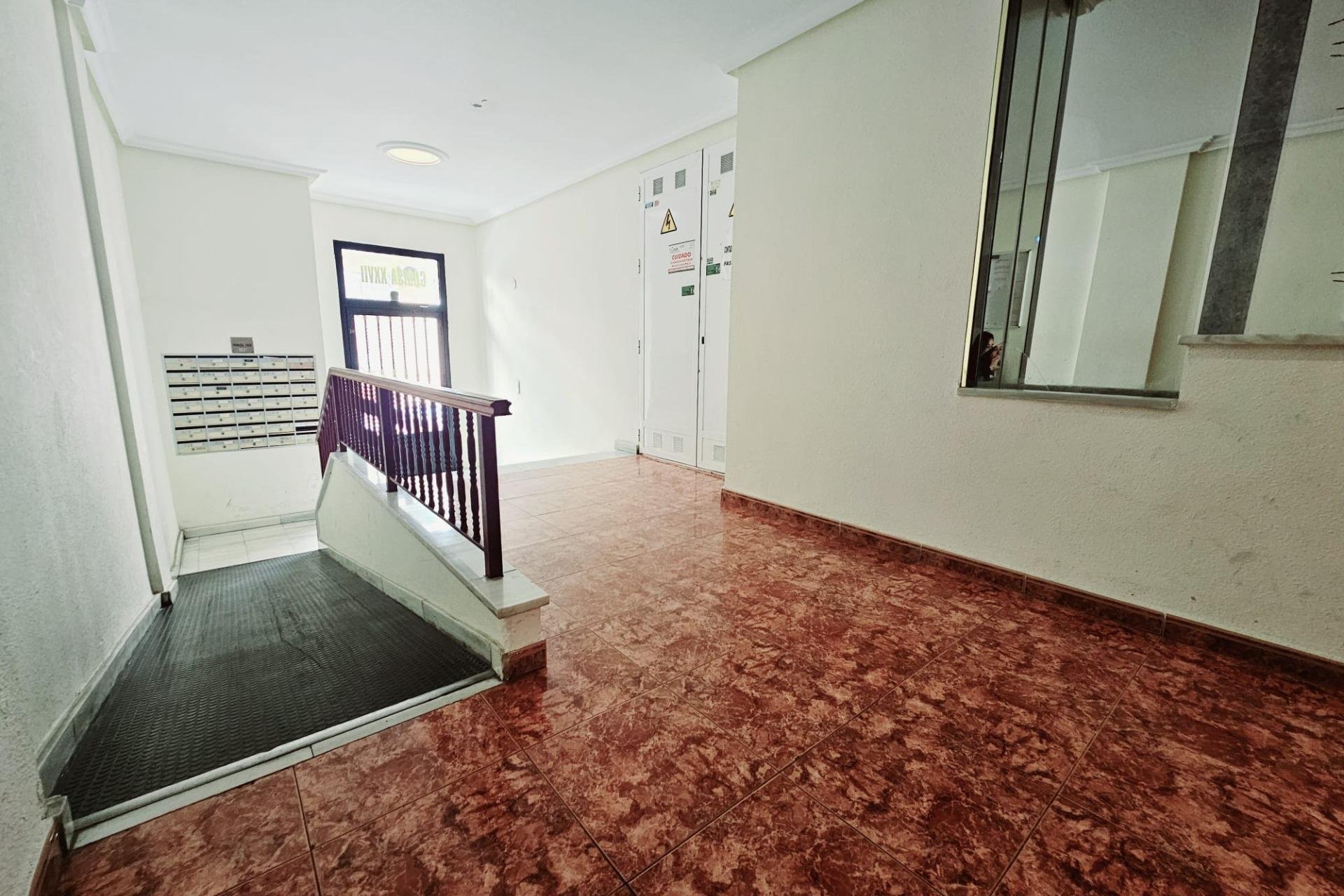 Revente - Appartement -
Torrevieja - Estacion De Autobuses