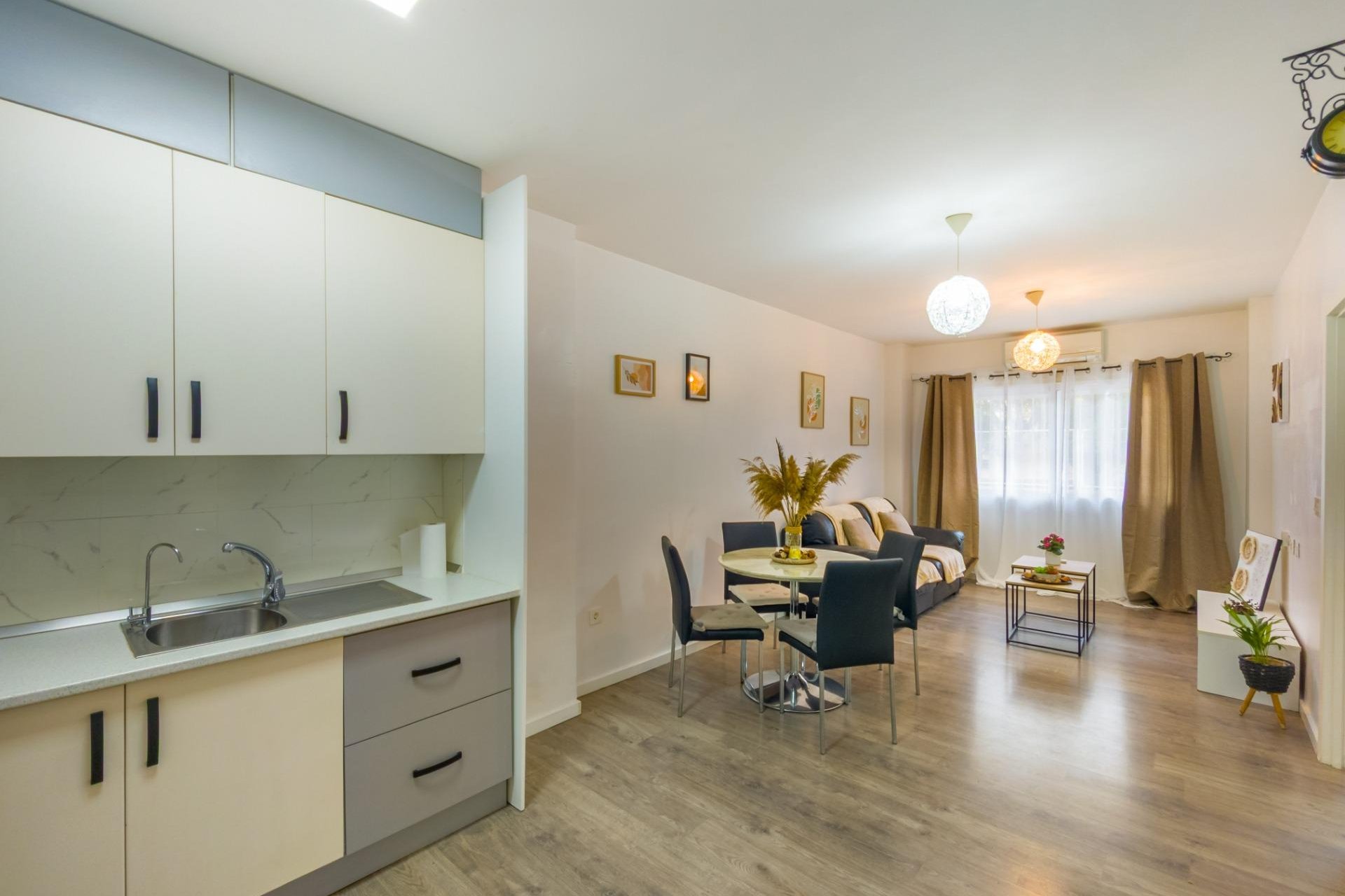 Revente - Appartement -
Torrevieja - Estacion De Autobuses