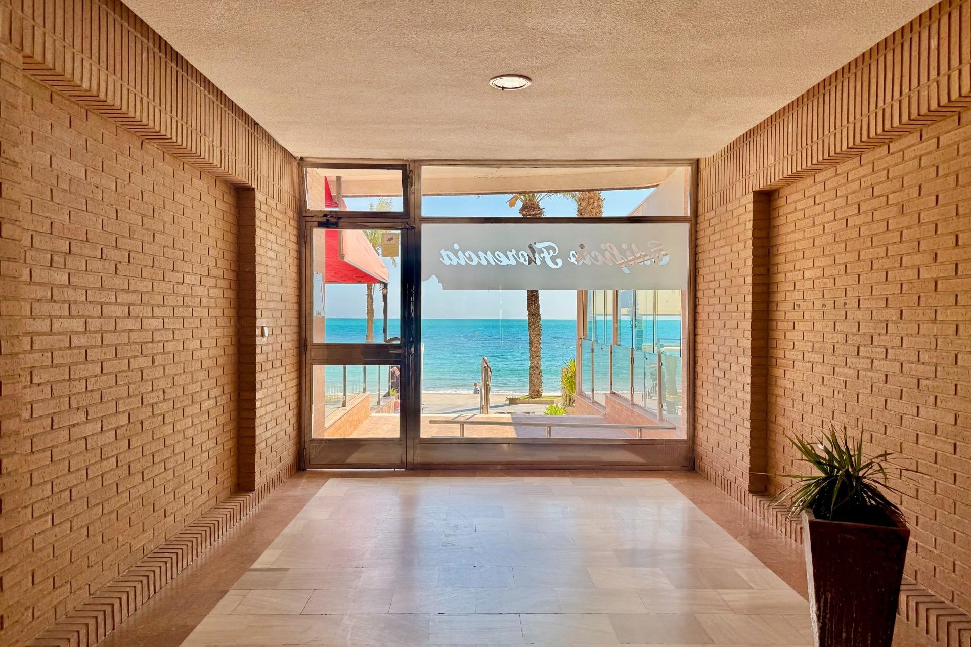 Revente - Appartement -
Torrevieja - Estacion De Autobuses