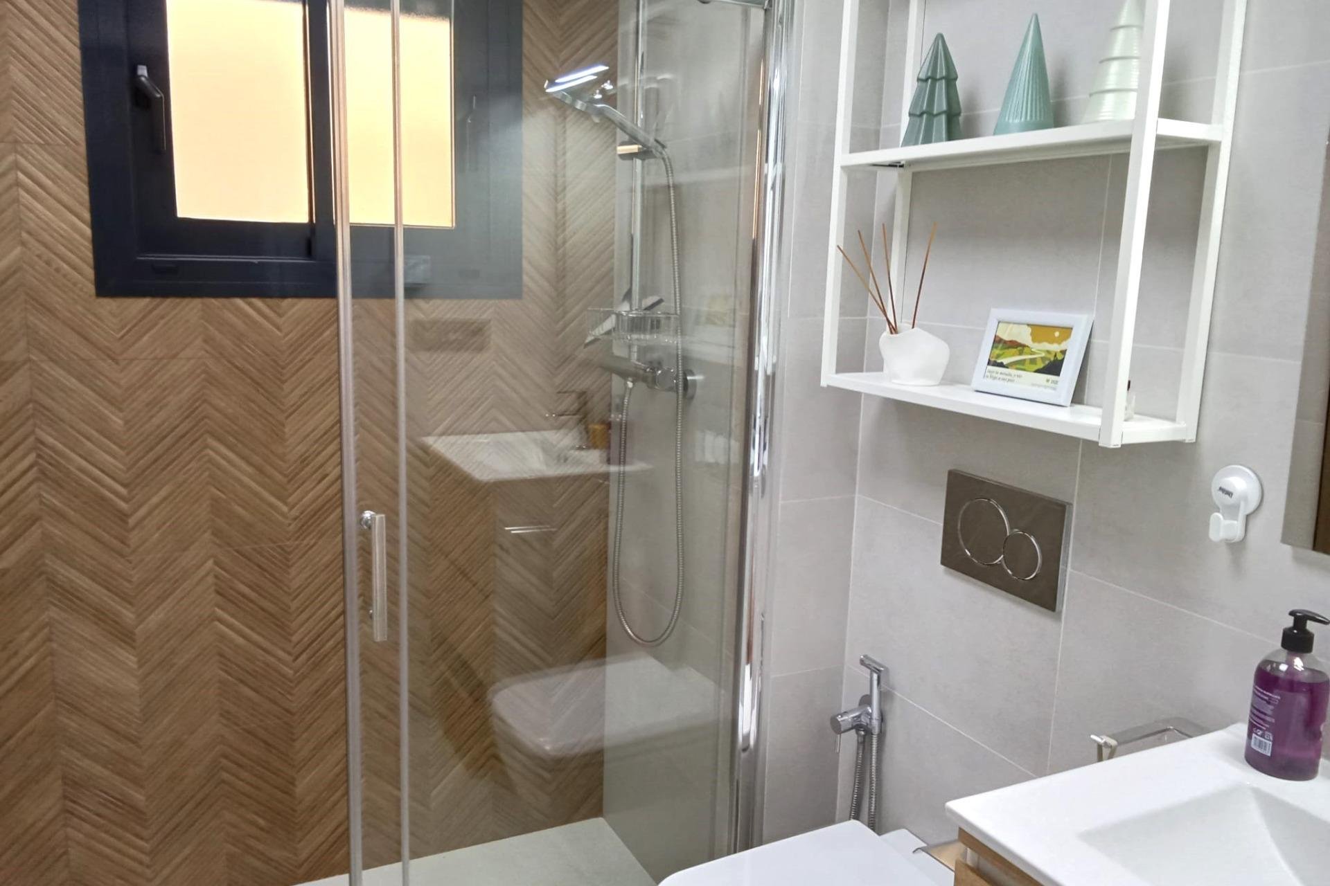 Revente - Appartement -
Torrevieja - Estacion De Autobuses