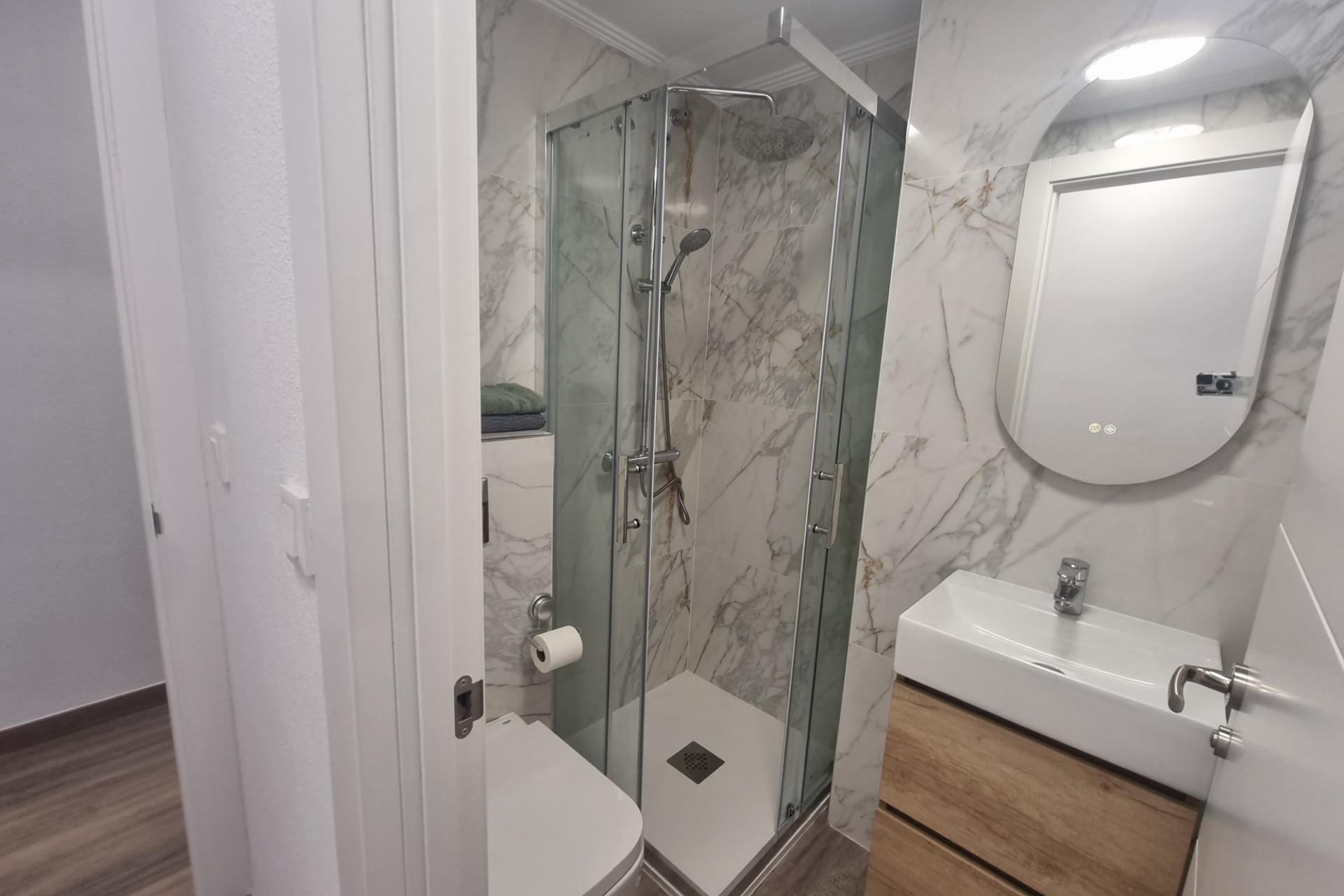Revente - Appartement -
Torrevieja - Estacion De Autobuses