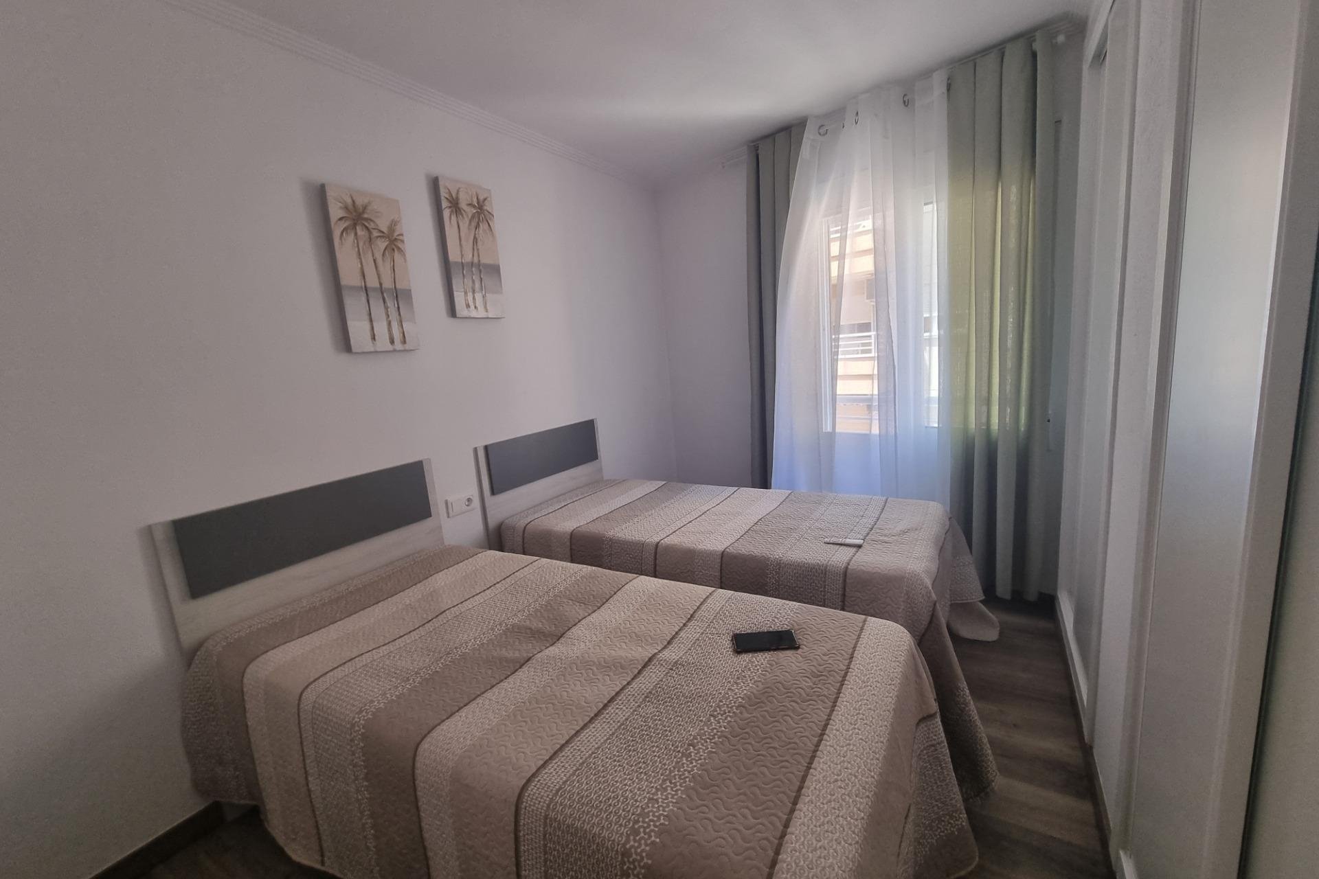 Revente - Appartement -
Torrevieja - Estacion De Autobuses