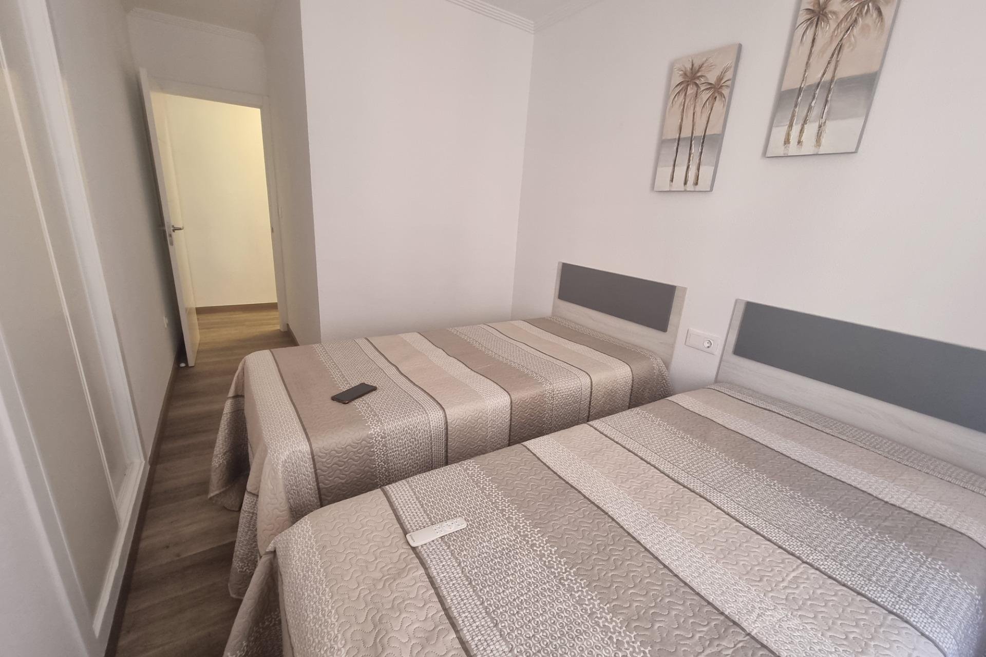 Revente - Appartement -
Torrevieja - Estacion De Autobuses