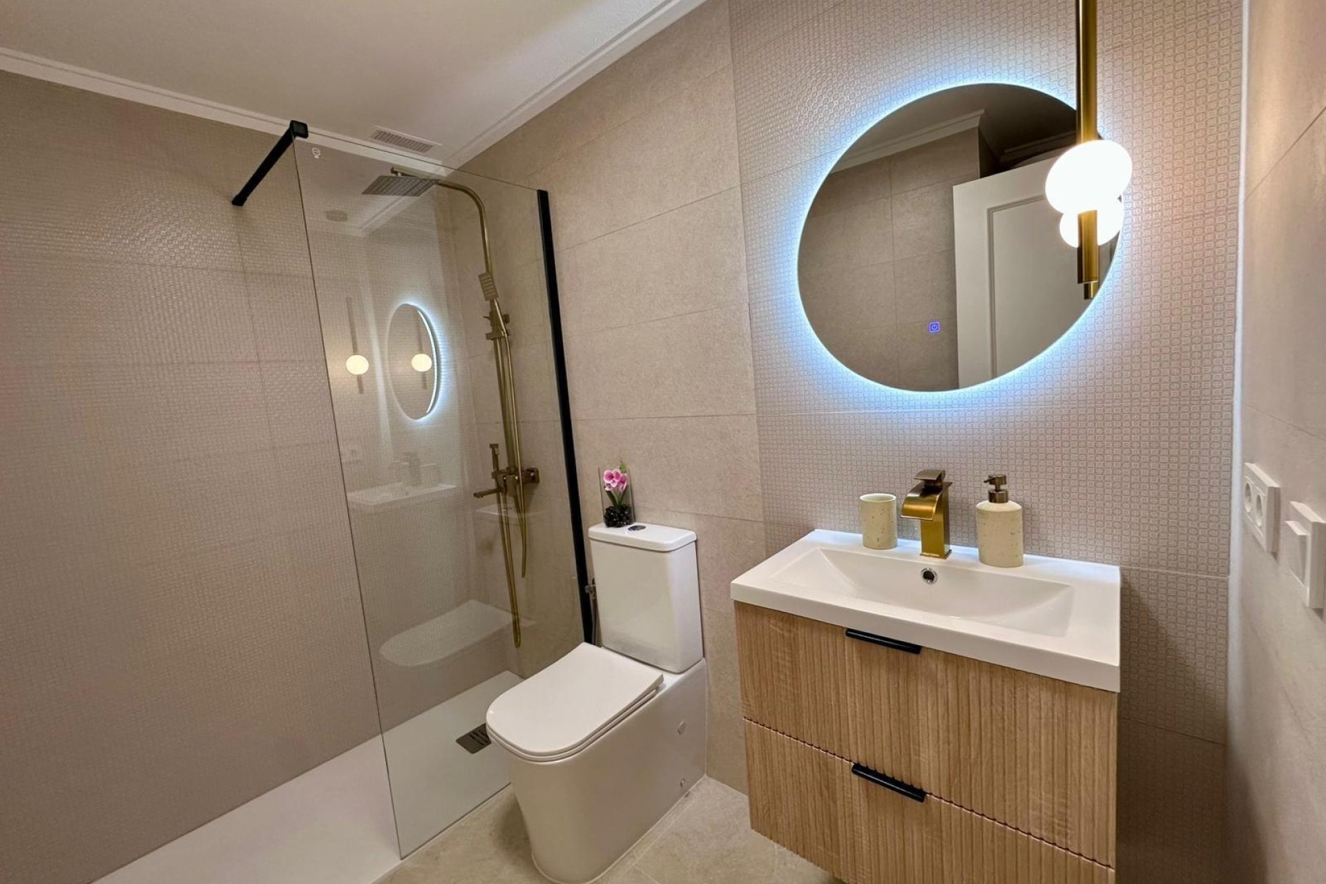 Revente - Appartement -
Torrevieja - Estacion De Autobuses