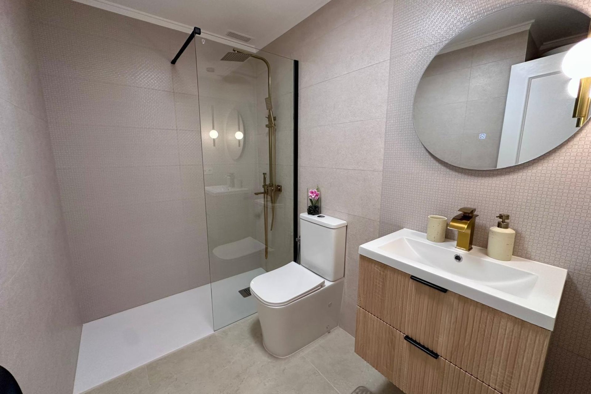 Revente - Appartement -
Torrevieja - Estacion De Autobuses