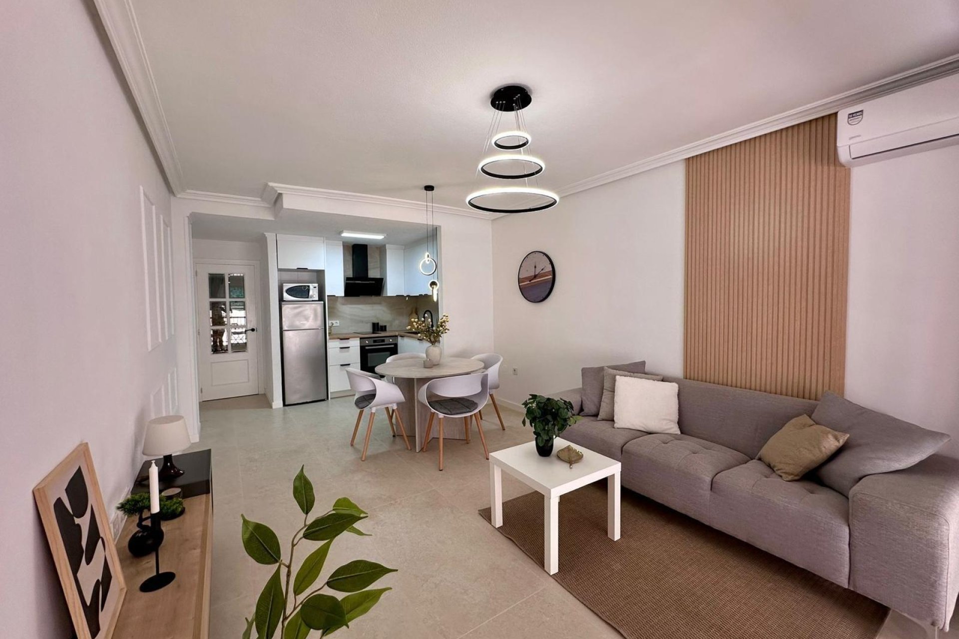 Revente - Appartement -
Torrevieja - Estacion De Autobuses