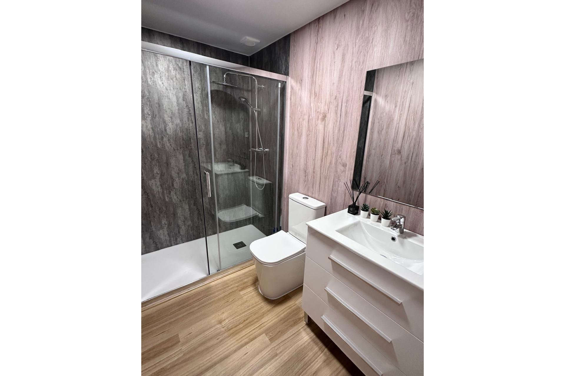 Revente - Appartement -
Torrevieja - Estacion De Autobuses