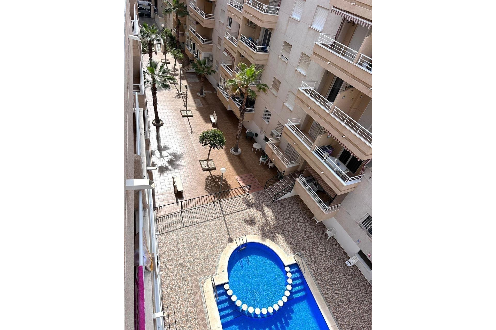Revente - Appartement -
Torrevieja - Estacion De Autobuses