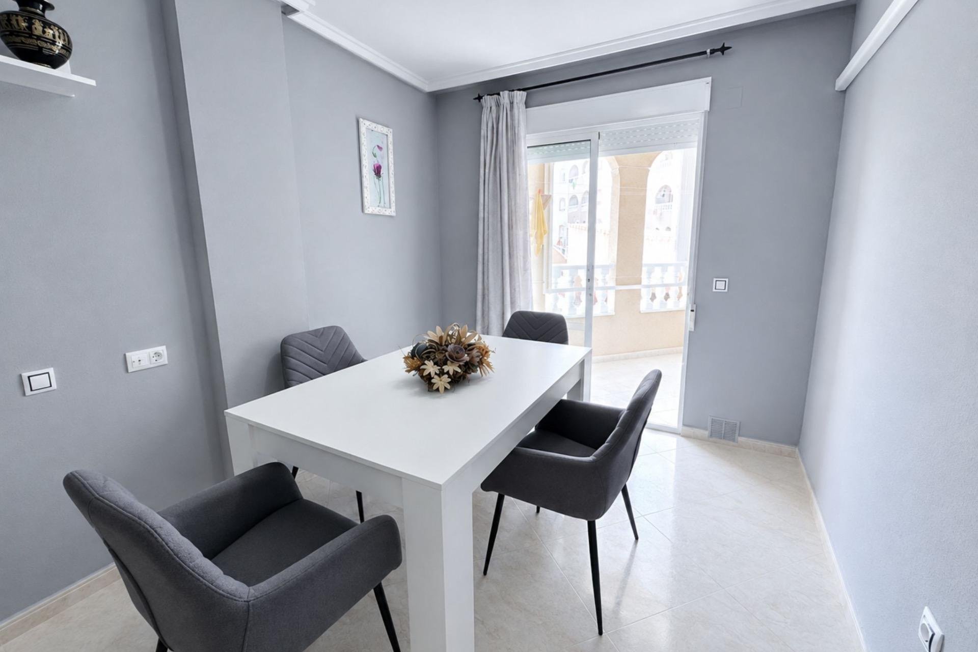 Revente - Appartement -
Torrevieja - Estacion De Autobuses